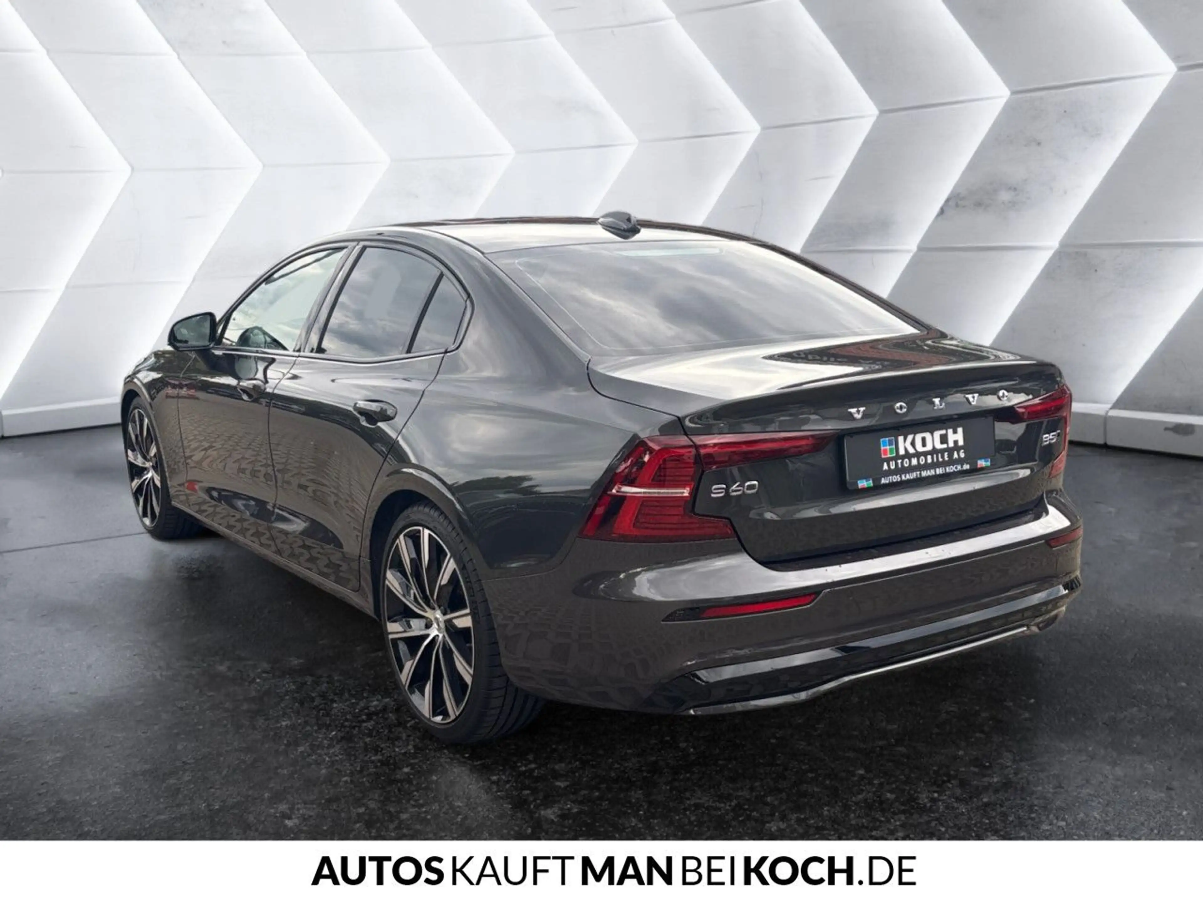 Volvo S60 B5 B AWD Ultimate Dark HIGH END Ausstattung — photo 4