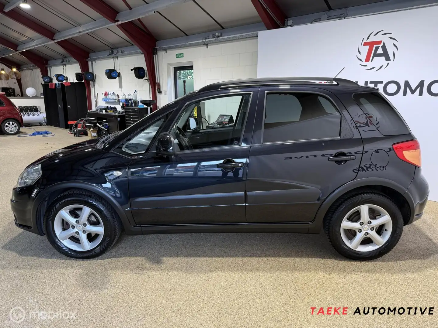 Suzuki SX4 1.6 Shogun APK/NAP/1eEIG/Airco/Parkeersen Schwarz - 2