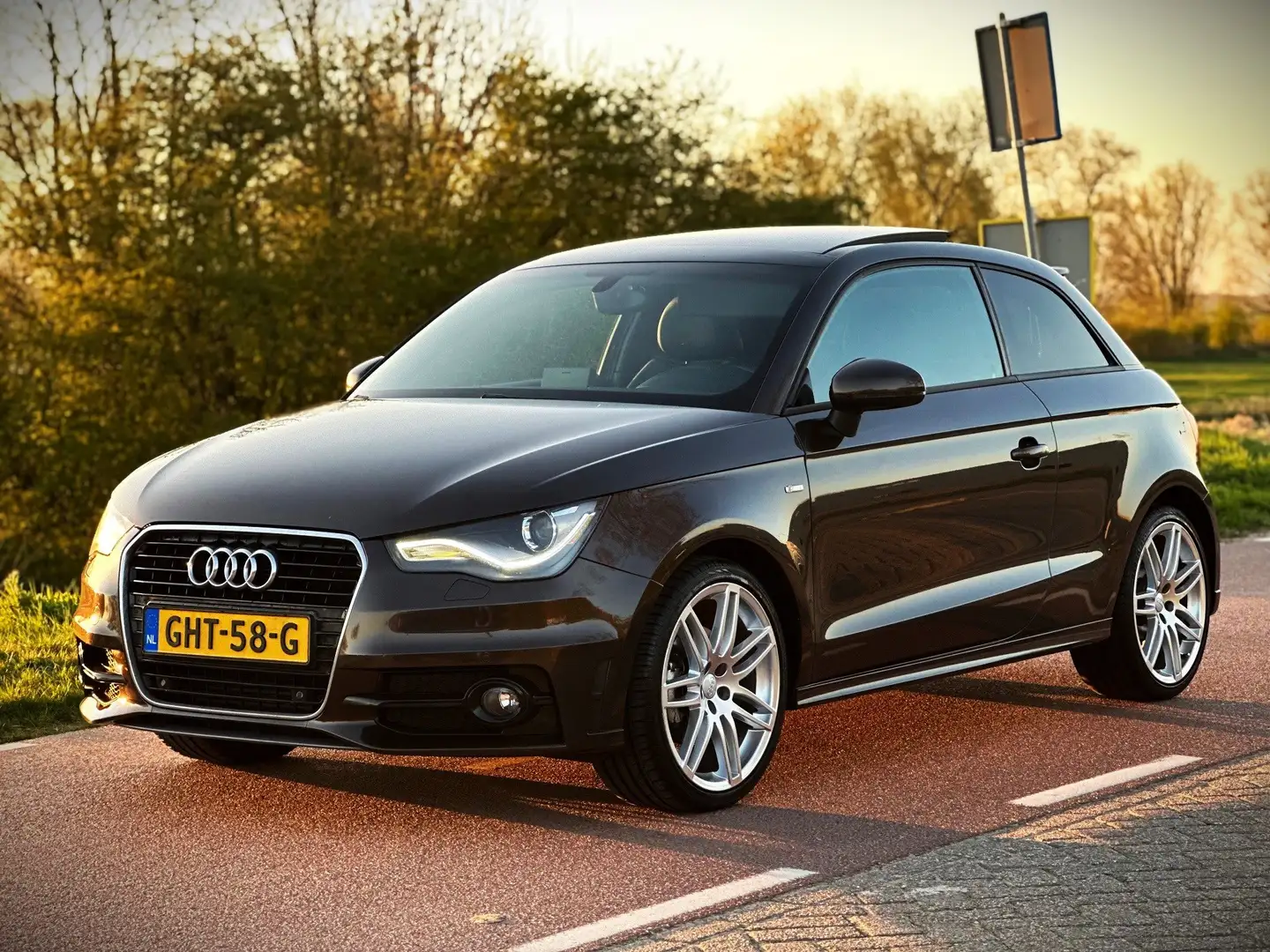Audi A1 A1 1.4TFSI S-Line 185Pk | Pano | Aut | Navi | Bose Bruin - 1