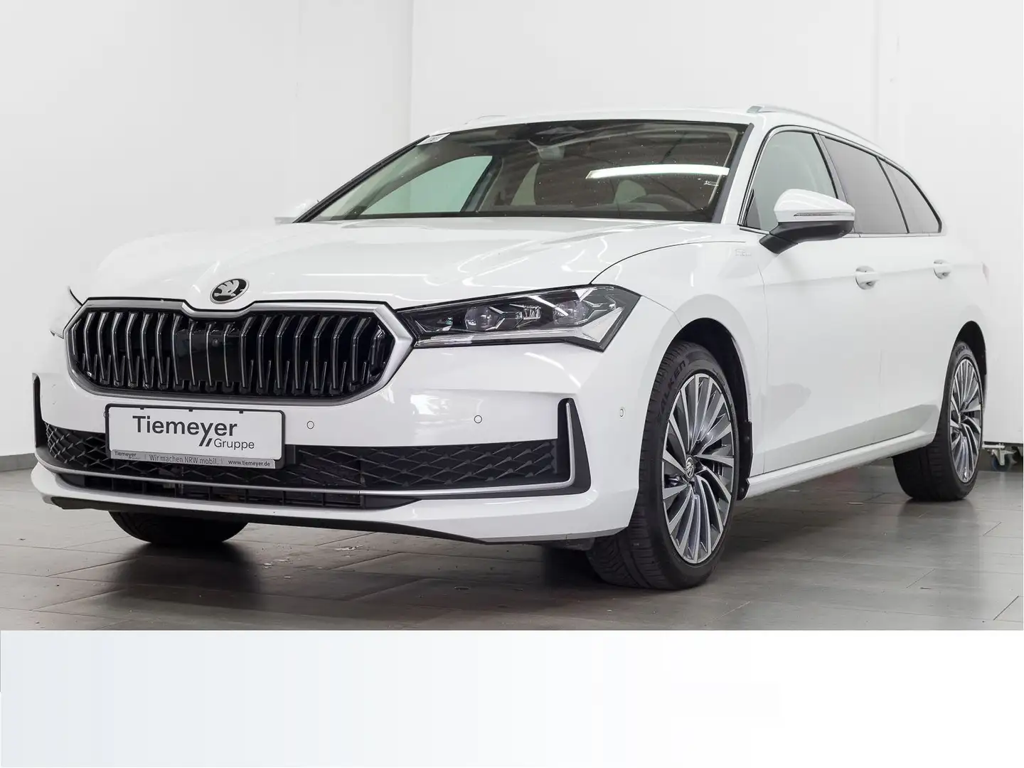 Skoda Superb Combi 1.5 eTSI DSG L+K LEDER PANO AHK Weiß - 2
