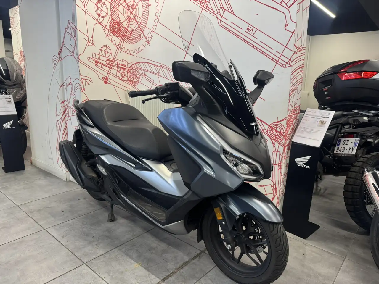 Honda Forza 350