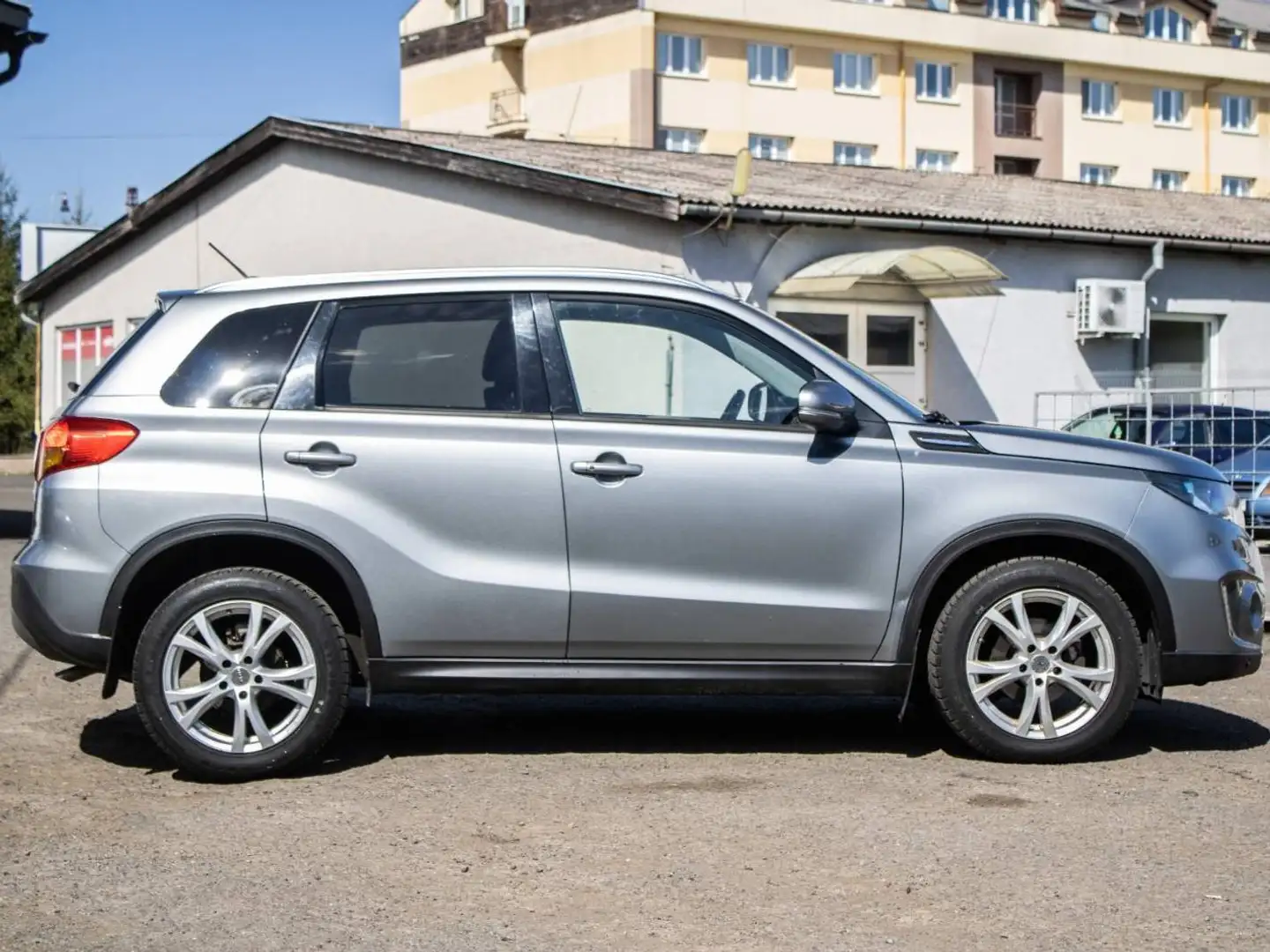 Suzuki Vitara Vitara 1.6 (4x2) Club Silber - 1