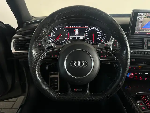 Audi RS6 view 11