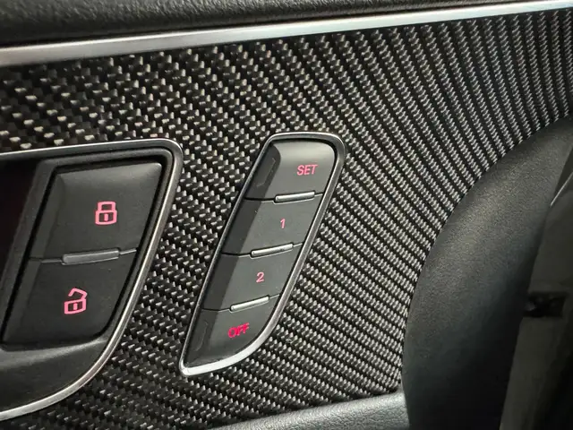 Audi RS6 view 15