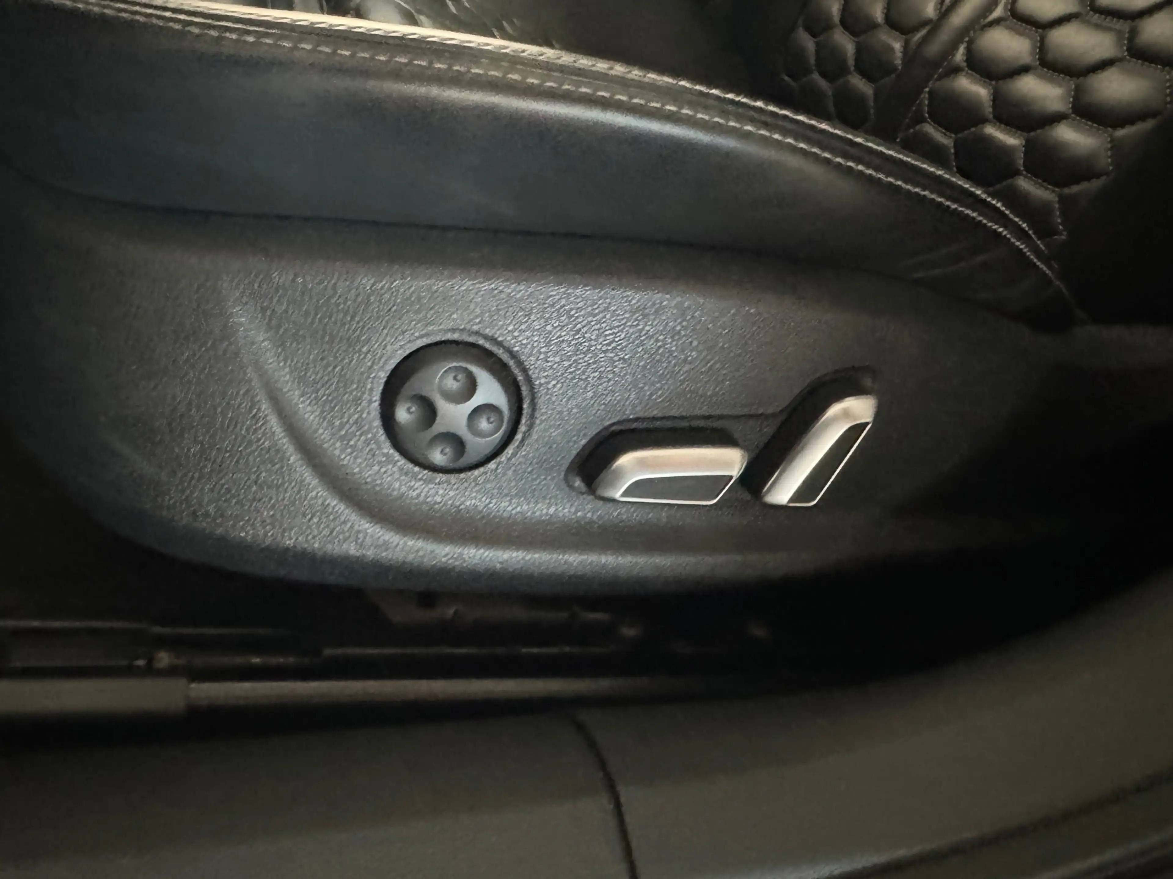 Audi RS6 A6 Avant 4.0 TFSI quattro performance Pano|Ceramic — photo 13