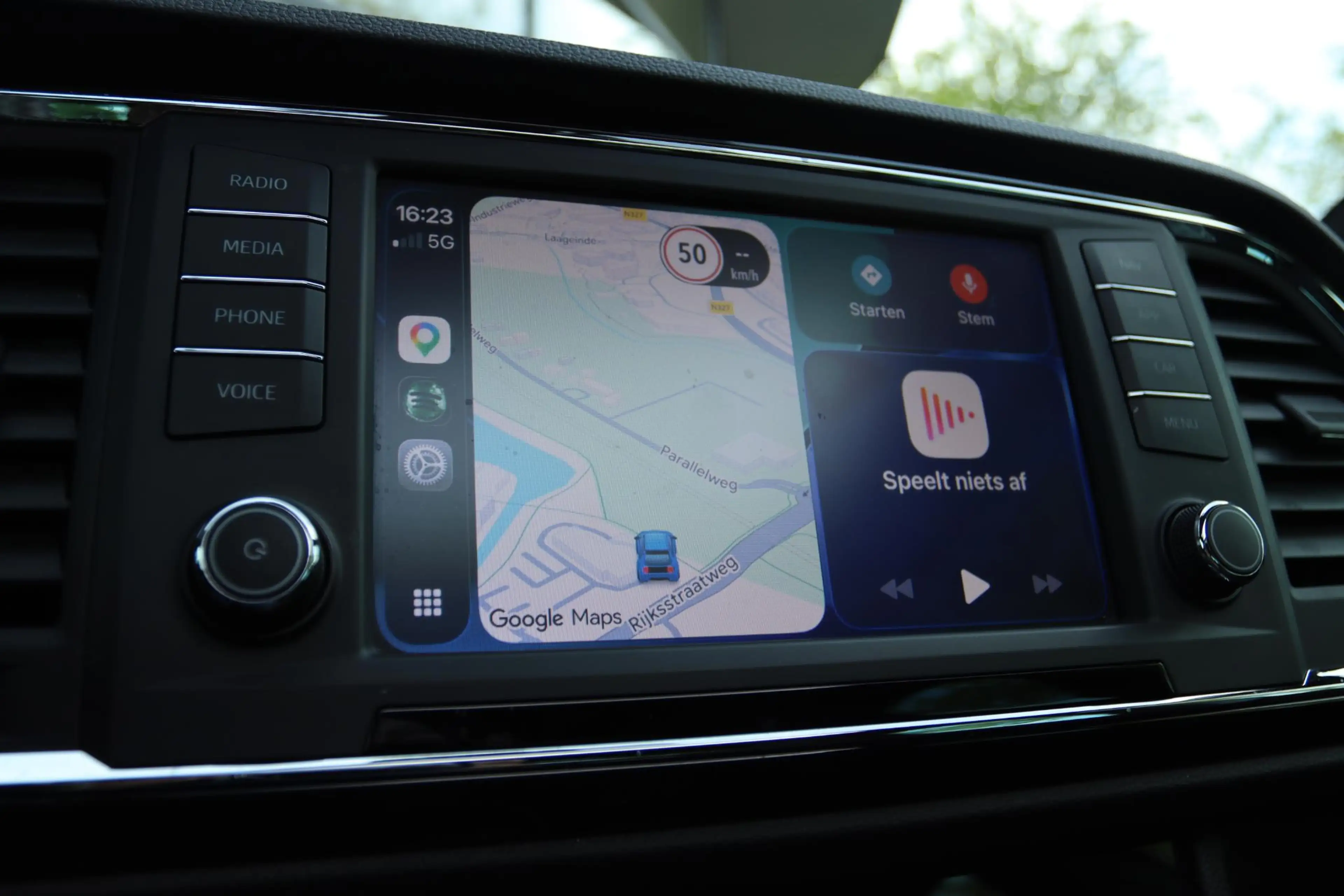 SEAT Ateca 2.0 ECOTSI FR 4DRIVE AUT. | PANO | CARPLAY | 360 C — photo 6