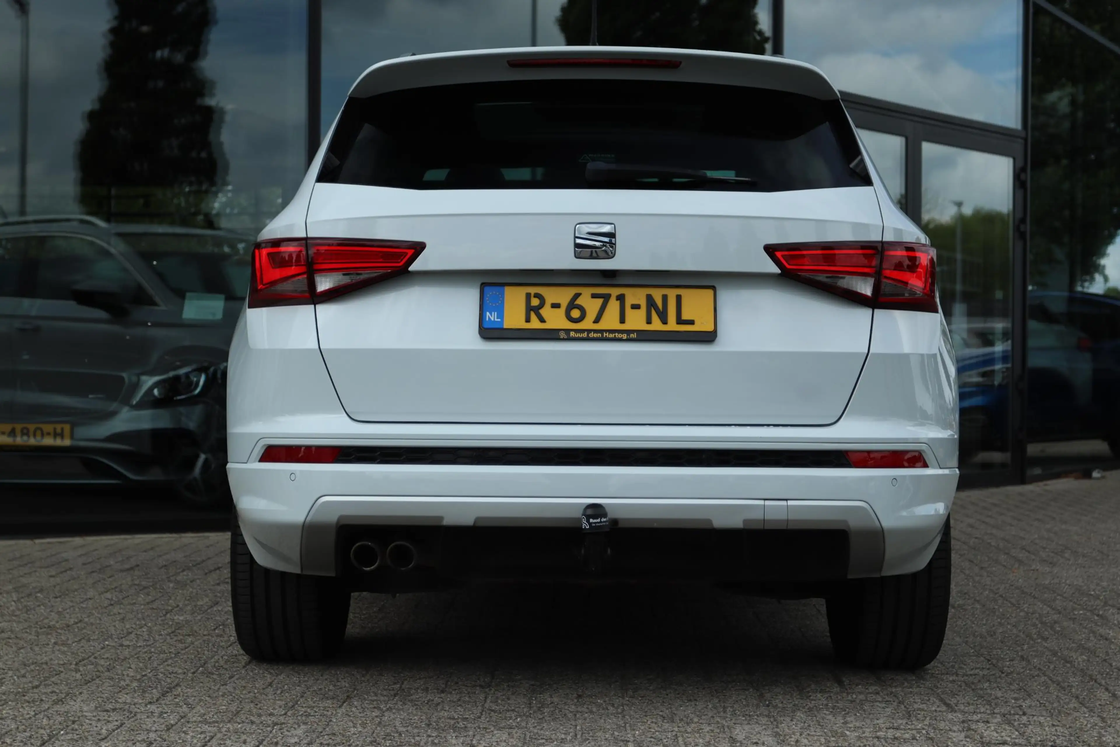 SEAT Ateca 2.0 ECOTSI FR 4DRIVE AUT. | PANO | CARPLAY | 360 C — photo 11