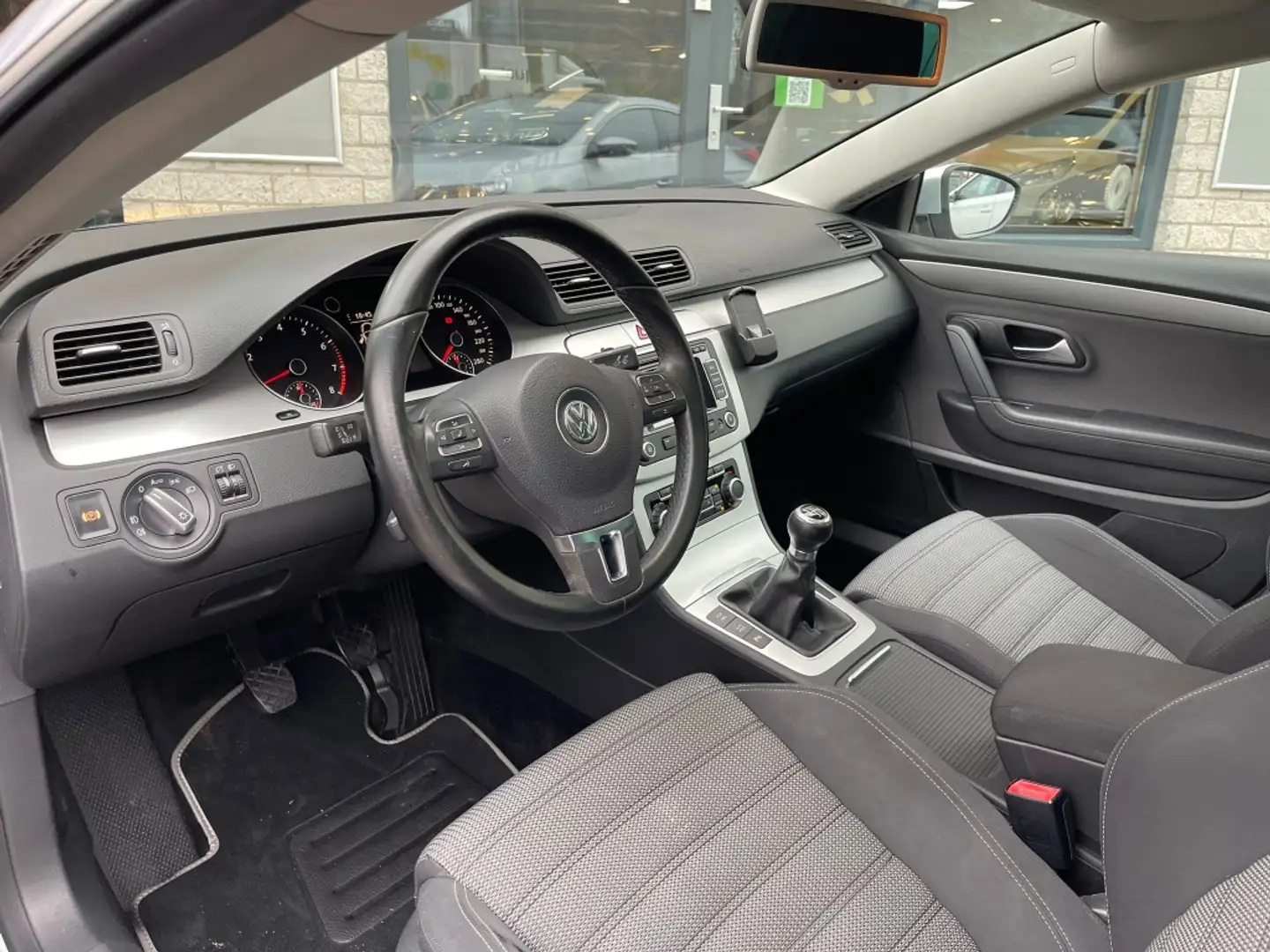 Volkswagen Passat CC 1.8 TSI Nieuwe motor 0km Panoramadak NAP Grau - 2