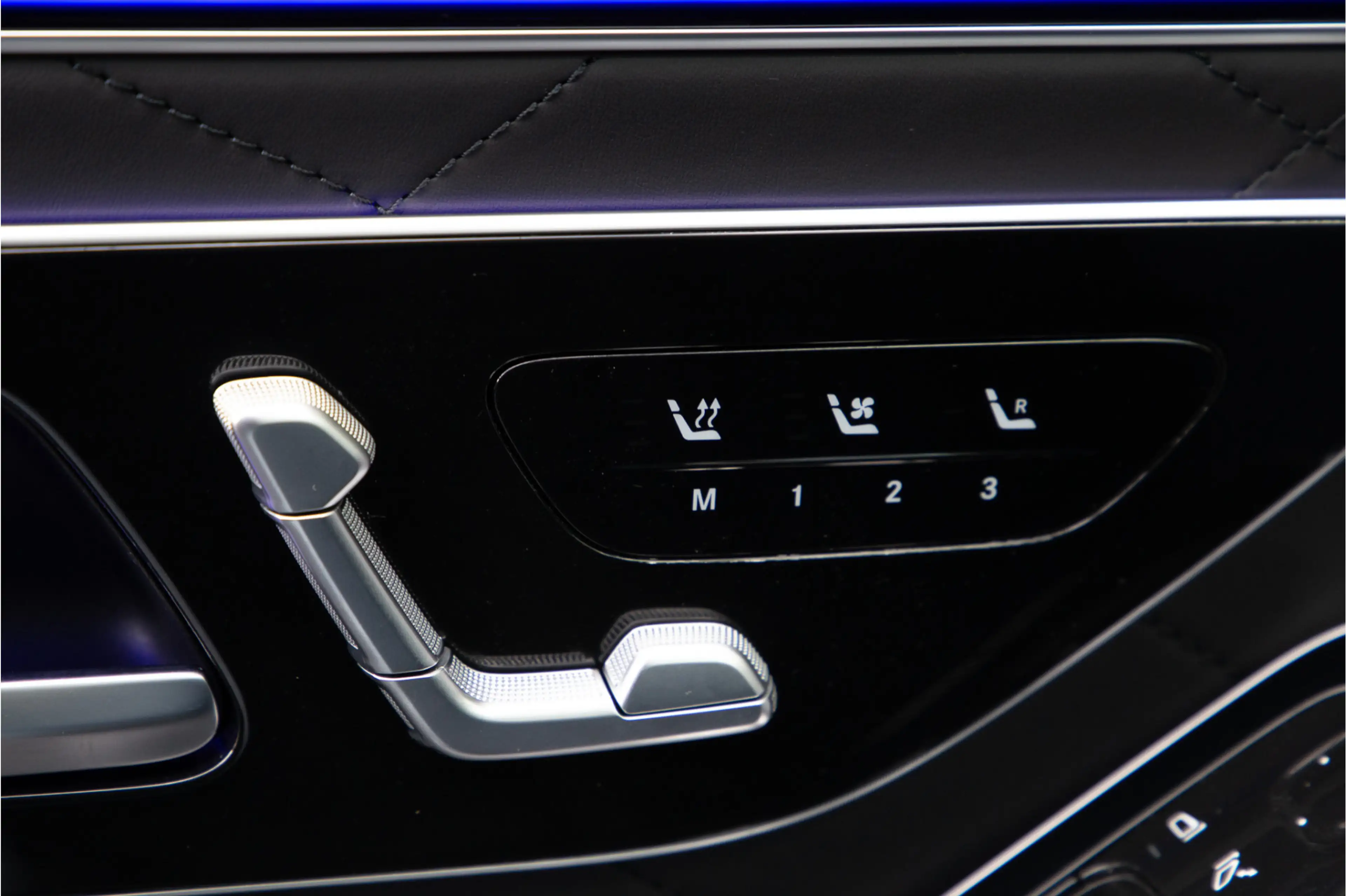 Mercedes-Benz S 580 e 4MATIC Lang AMG Premium Plus, Business Class, Bu — photo 32