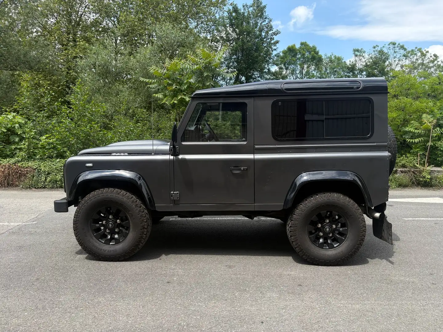 Land Rover Defender 90 SW S - 1