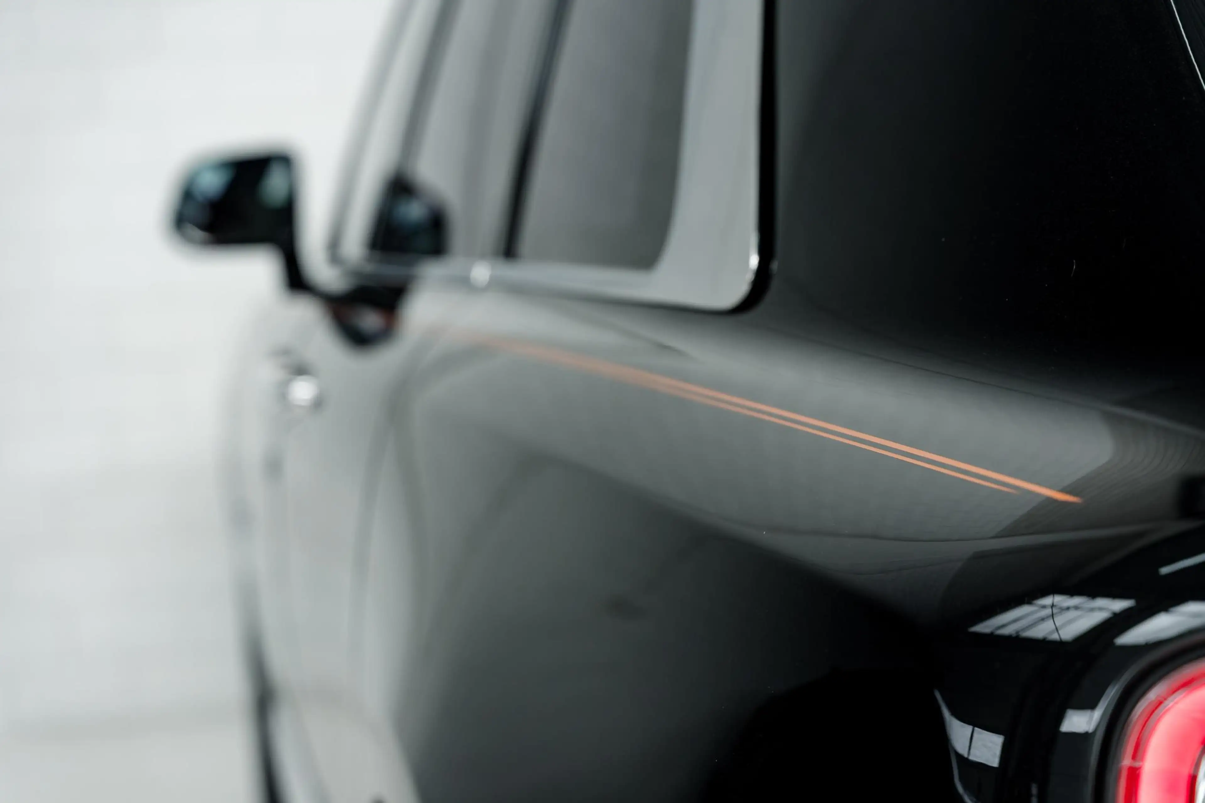 Rolls-Royce Cullinan | Bespoke | 4 Seats | Glass Partition | Theatre | — photo 14