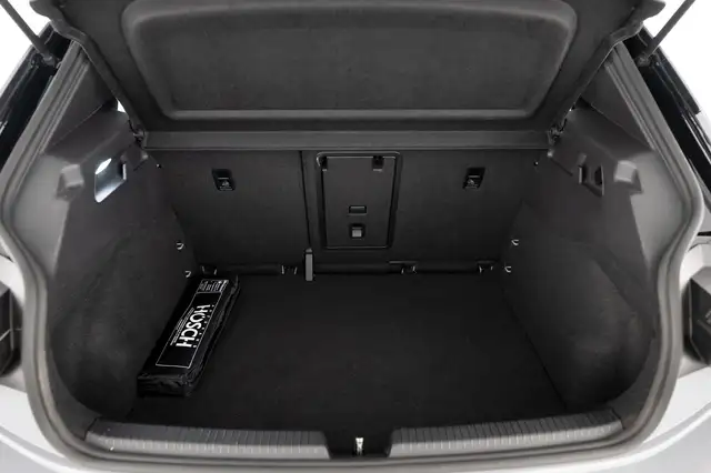 Volkswagen ID.3 view 10
