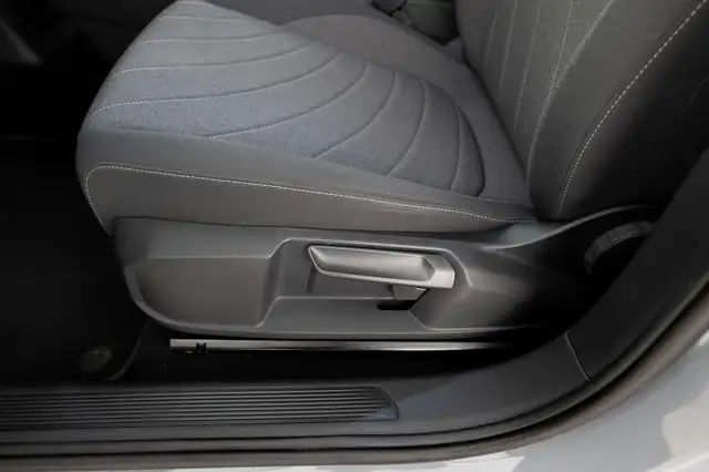 Volkswagen ID.3 view 12