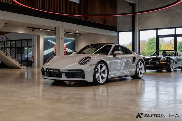 Imagine Porsche 992 Turbo 50 Jahre Burmester / Heritage / Kreide