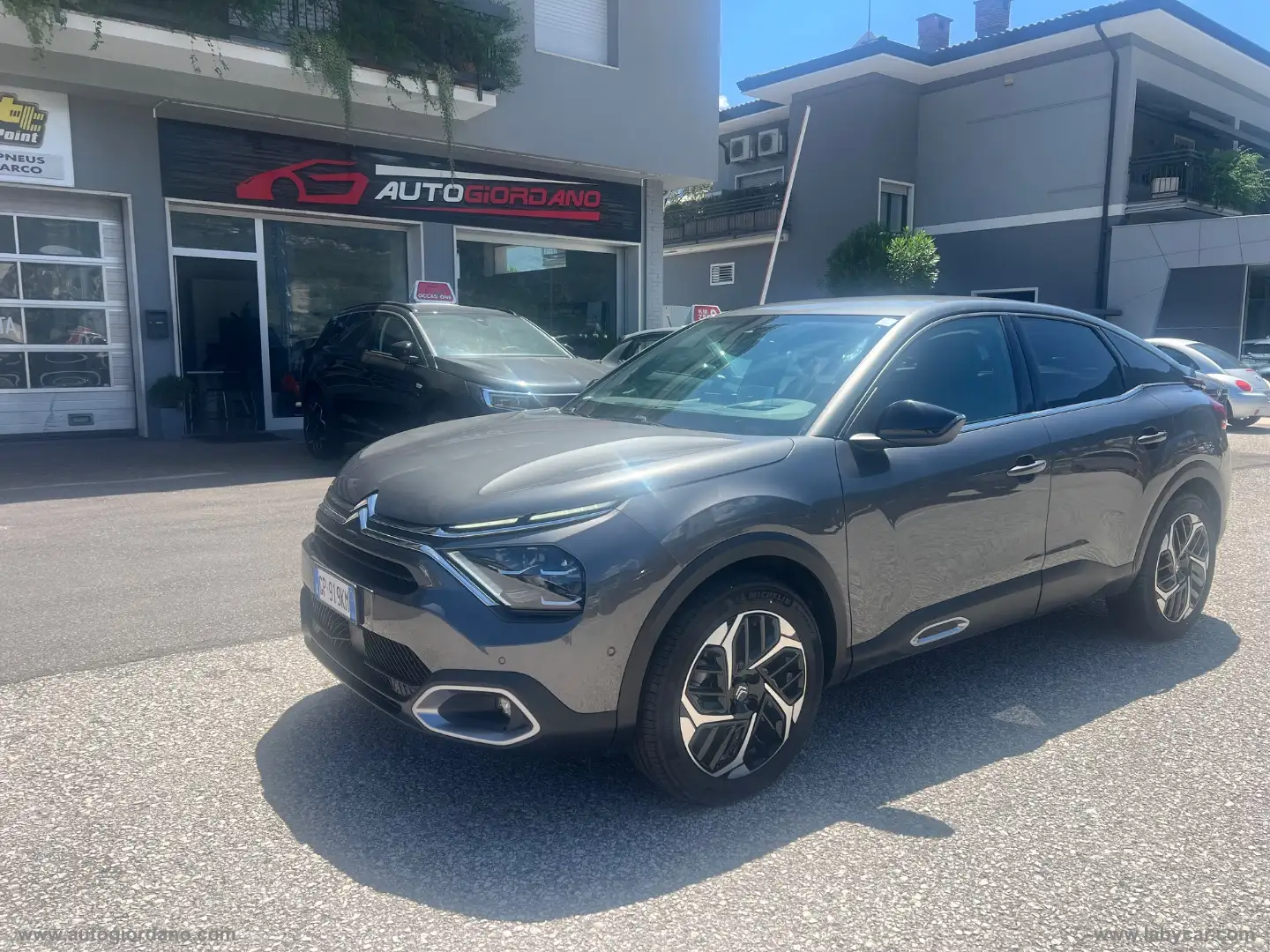 Citroen C4 PureTech 130 S&S Shine Gris - 1