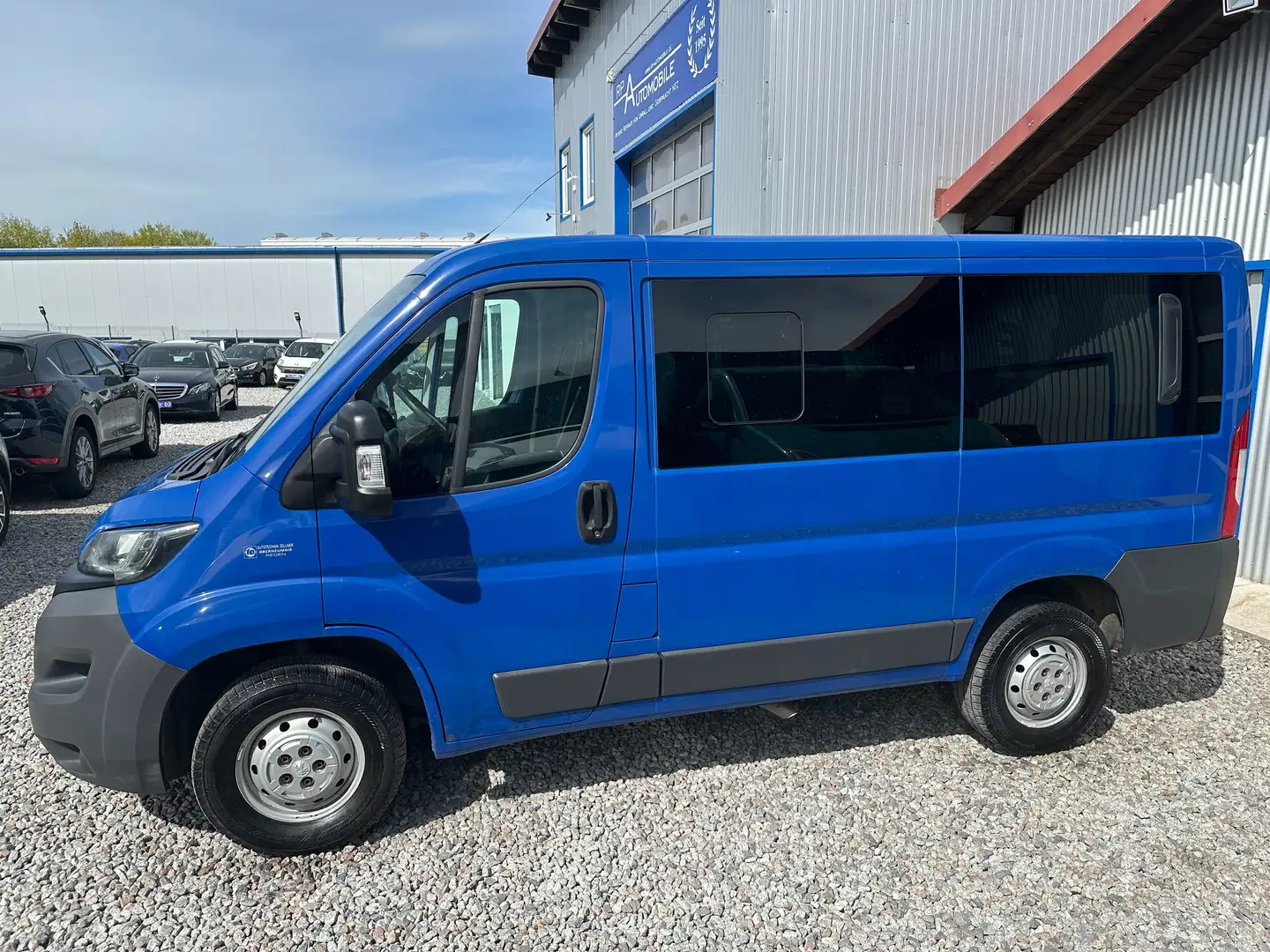 Peugeot Boxer 330 L1H1 Komfort HDi 110 2.2d 9-SITZE KLIMAAUT Blau - 2