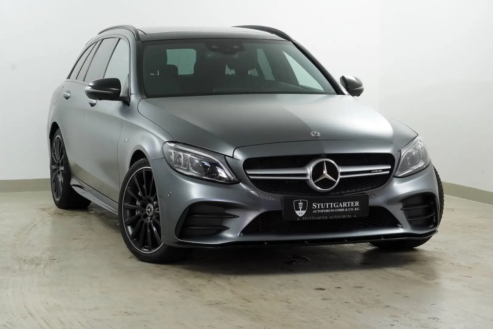 Mercedes-Benz C 43 AMG C 43 T AMG 4M Perf-Abgas Distr Pano Head-up 360K Gris - 1
