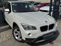 BMW X1 20 i xDrive Aut.Leder Pano Xenon Weiß - thumbnail 2