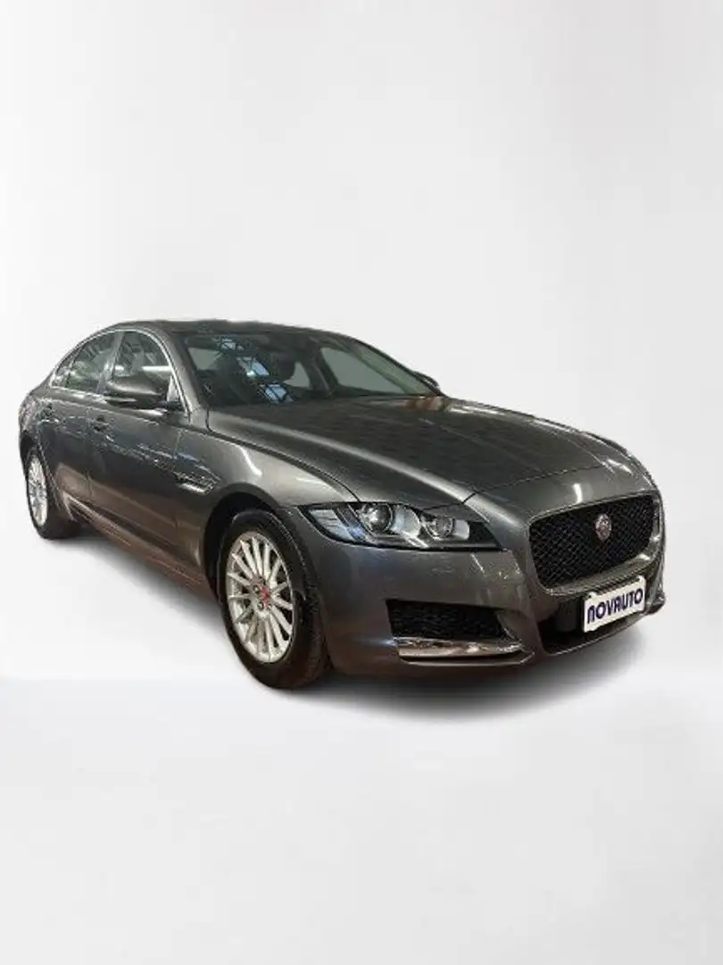 Jaguar XF 2.0 D 180 CV aut. Prestige Gris - 1