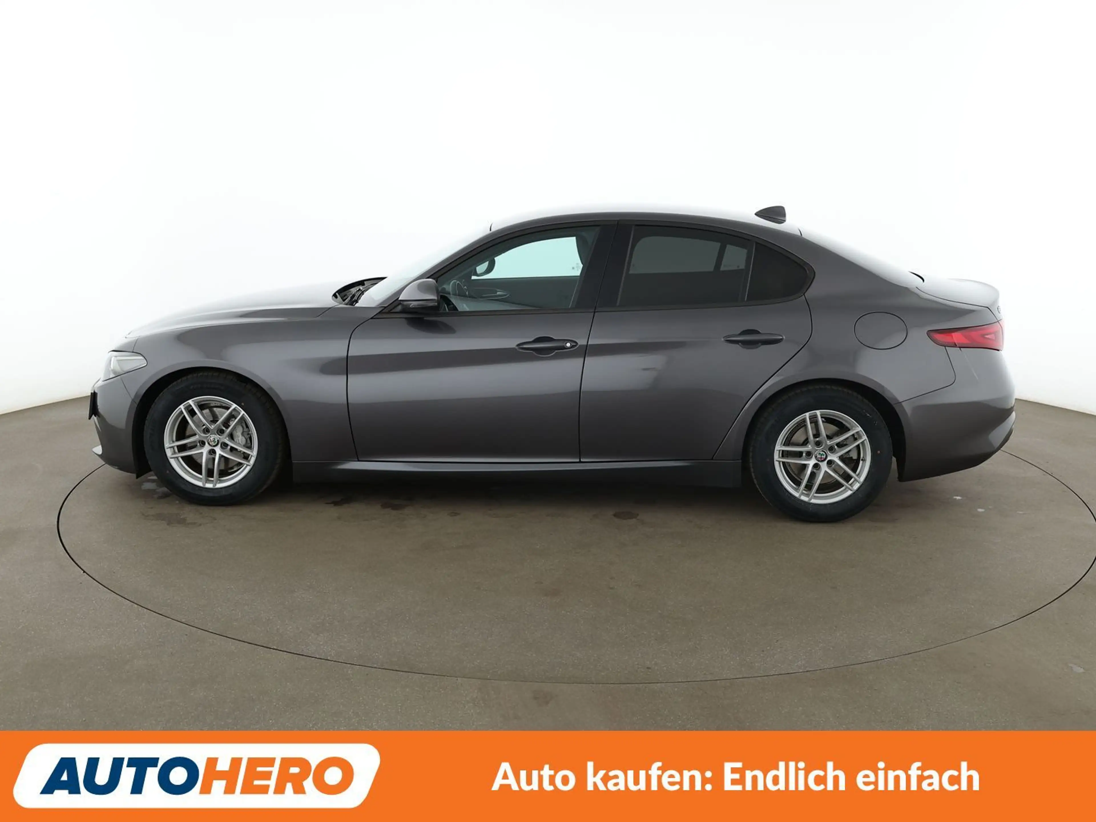 Alfa Romeo Giulia 2.2 JTDM Super Aut.*NAVI*TEMPO*CAM*PDC*SHZ* — photo 3