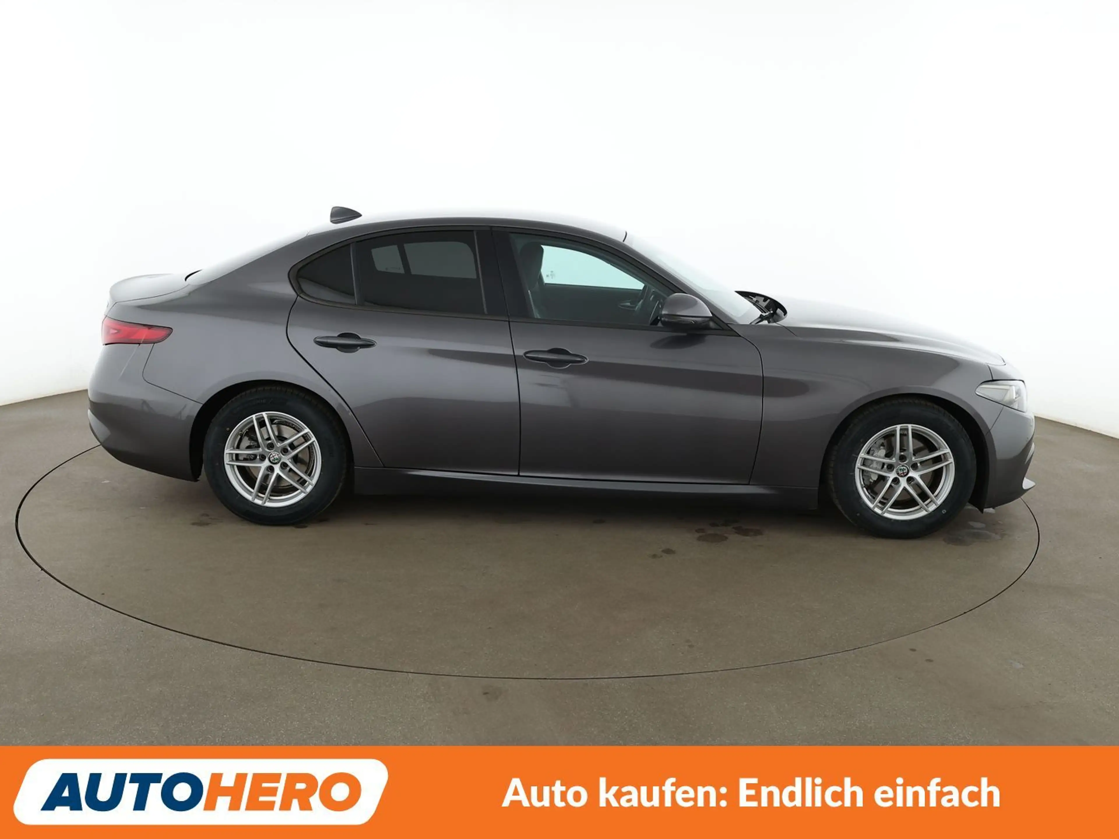 Alfa Romeo Giulia 2.2 JTDM Super Aut.*NAVI*TEMPO*CAM*PDC*SHZ* — photo 7