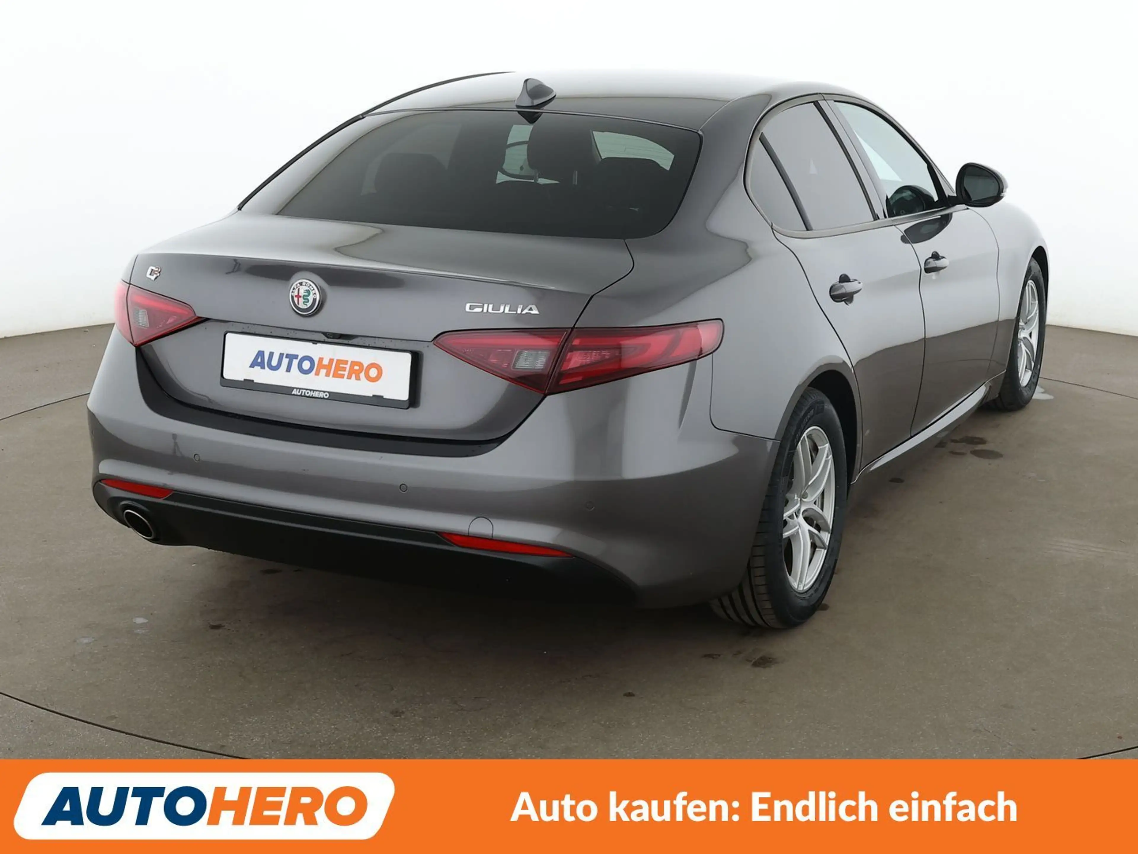 Alfa Romeo Giulia 2.2 JTDM Super Aut.*NAVI*TEMPO*CAM*PDC*SHZ* — photo 6