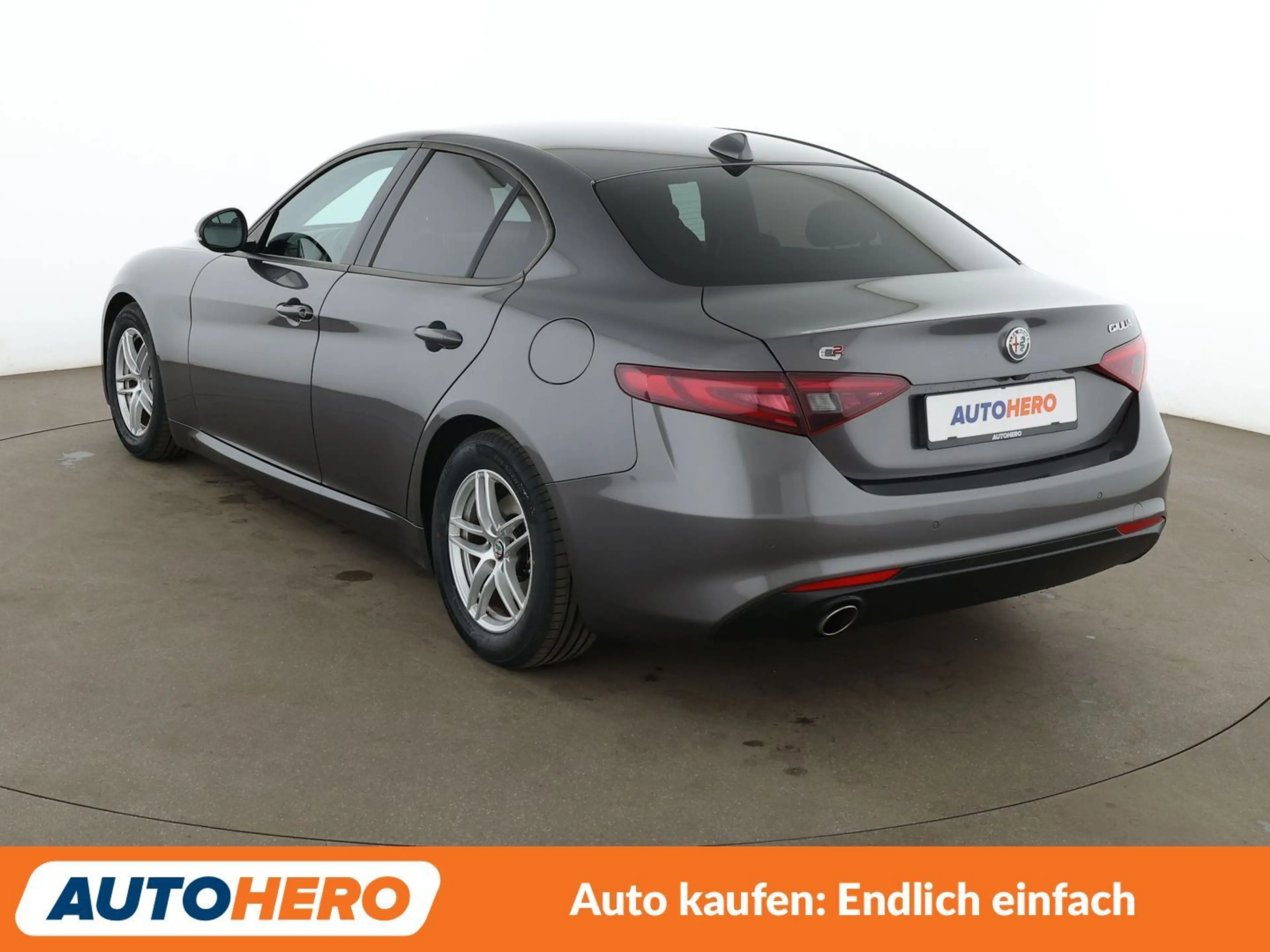 Alfa Romeo Giulia 2.2 JTDM Super Aut.*NAVI*TEMPO*CAM*PDC*SHZ* — photo 4