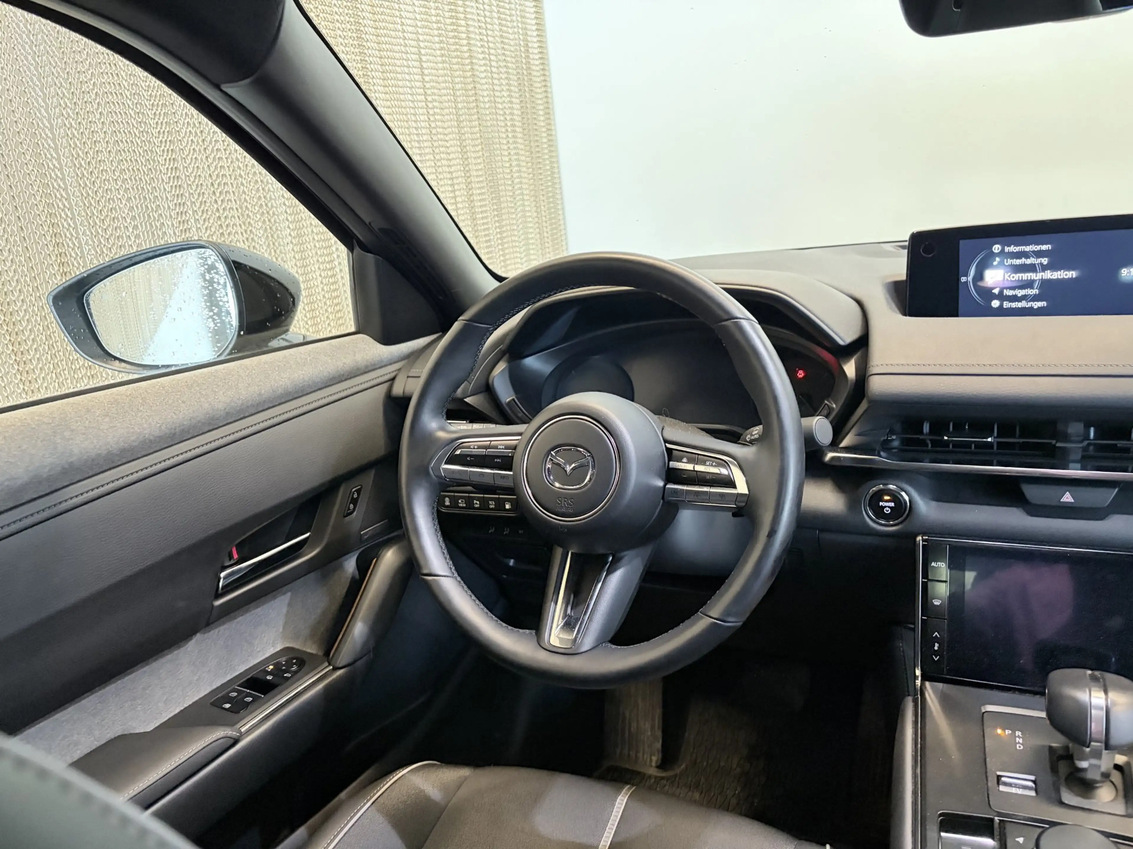 Mazda MX-30 e-SKYACTIV R-EV MAKOTO Urban Expression — photo 9