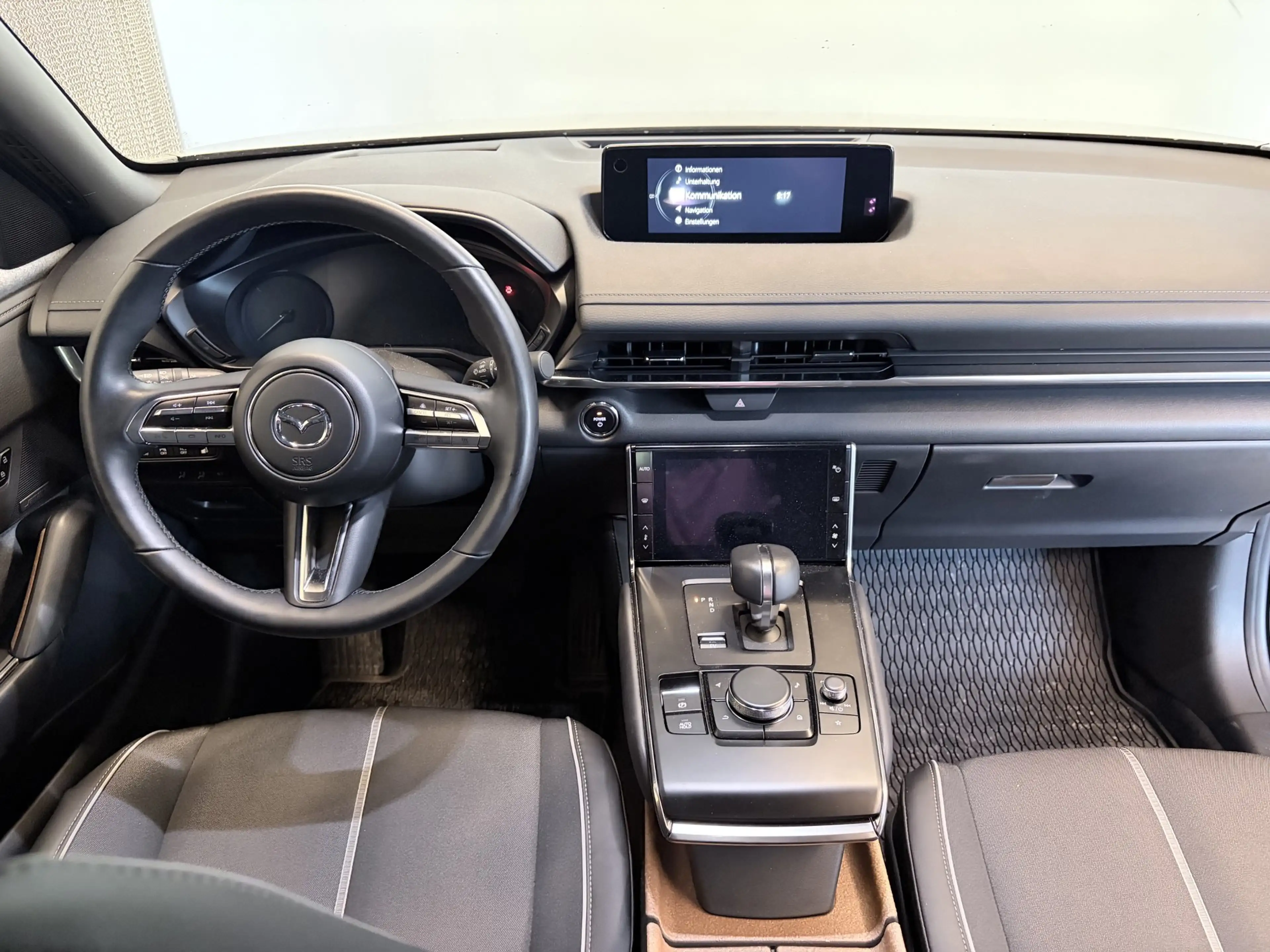 Mazda MX-30 e-SKYACTIV R-EV MAKOTO Urban Expression — photo 11