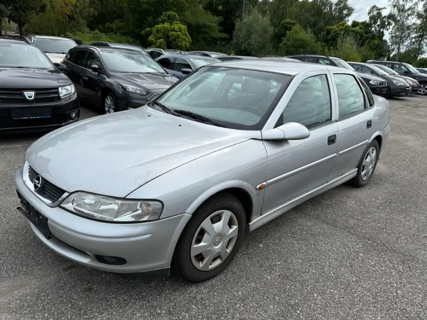 Opel Vectra Comfort 1,8i 16V Aut. Silber - 1