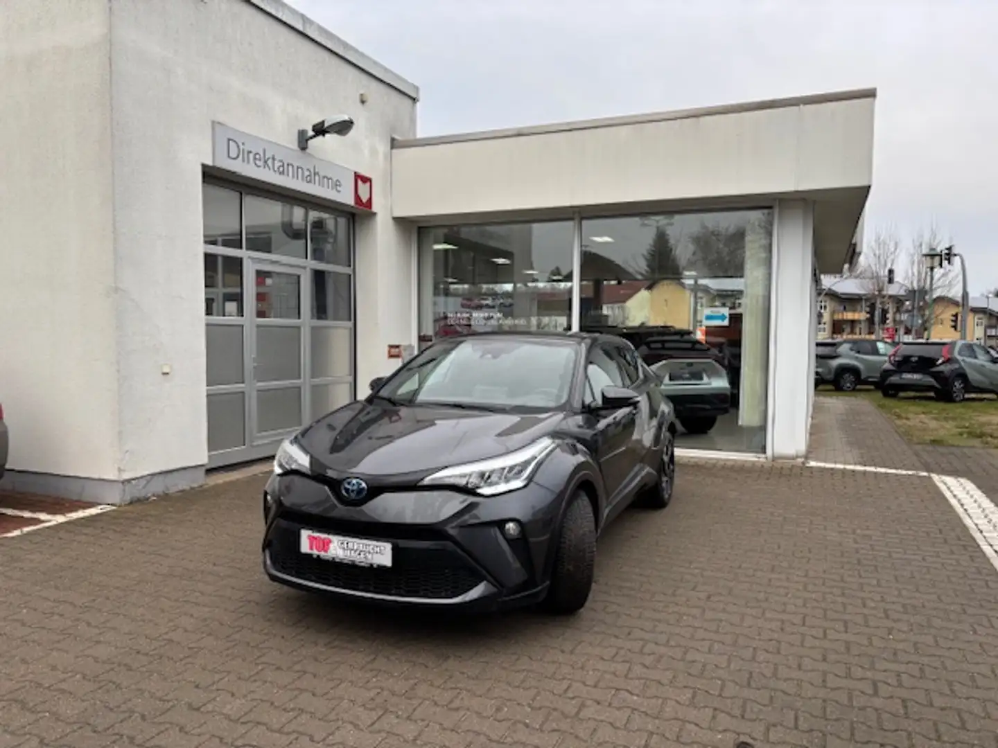 Toyota C-HR 2,0  Hybrid Automatik Team D Ausstattung Grigio - 2