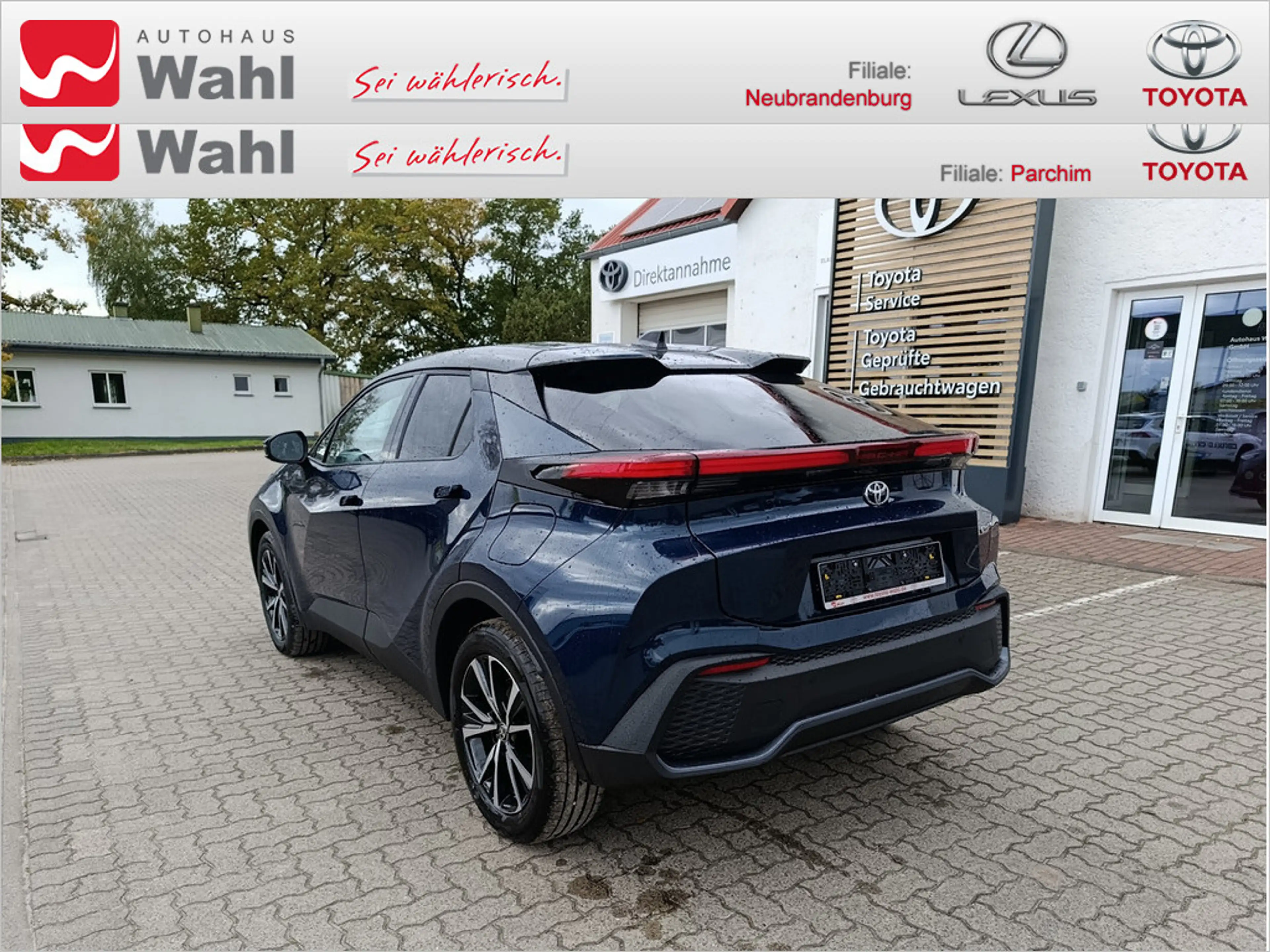 Toyota C-HR 1.8 Hybrid FWD Teamplayer — photo 2