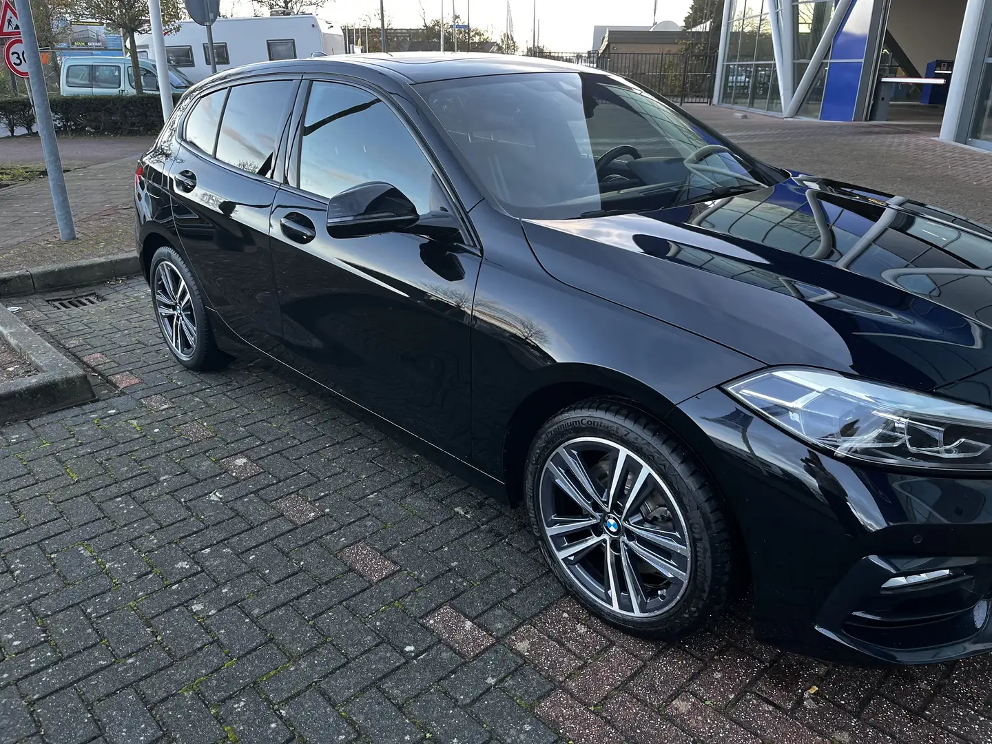 BMW 118 Bns Edition Zwart - 2