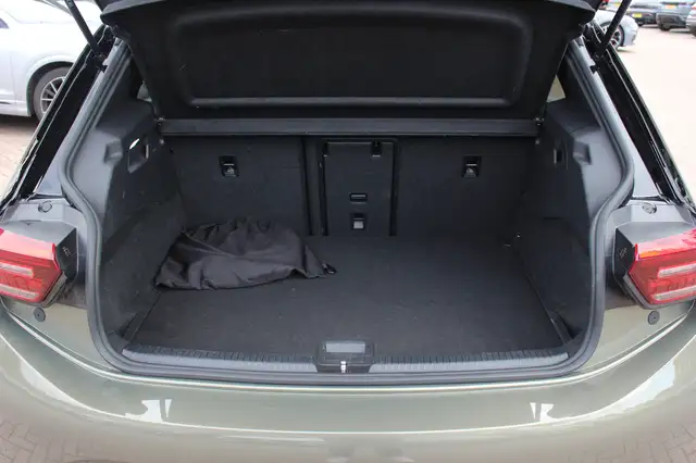 Volkswagen ID.3 view 17