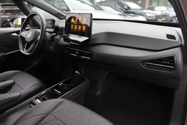 Volkswagen ID.3 view 14
