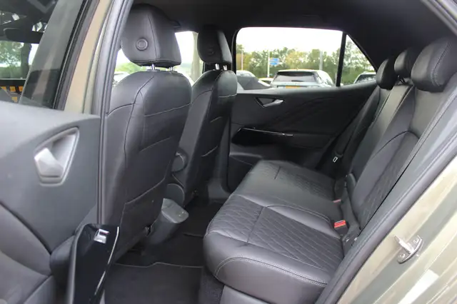 Volkswagen ID.3 view 12