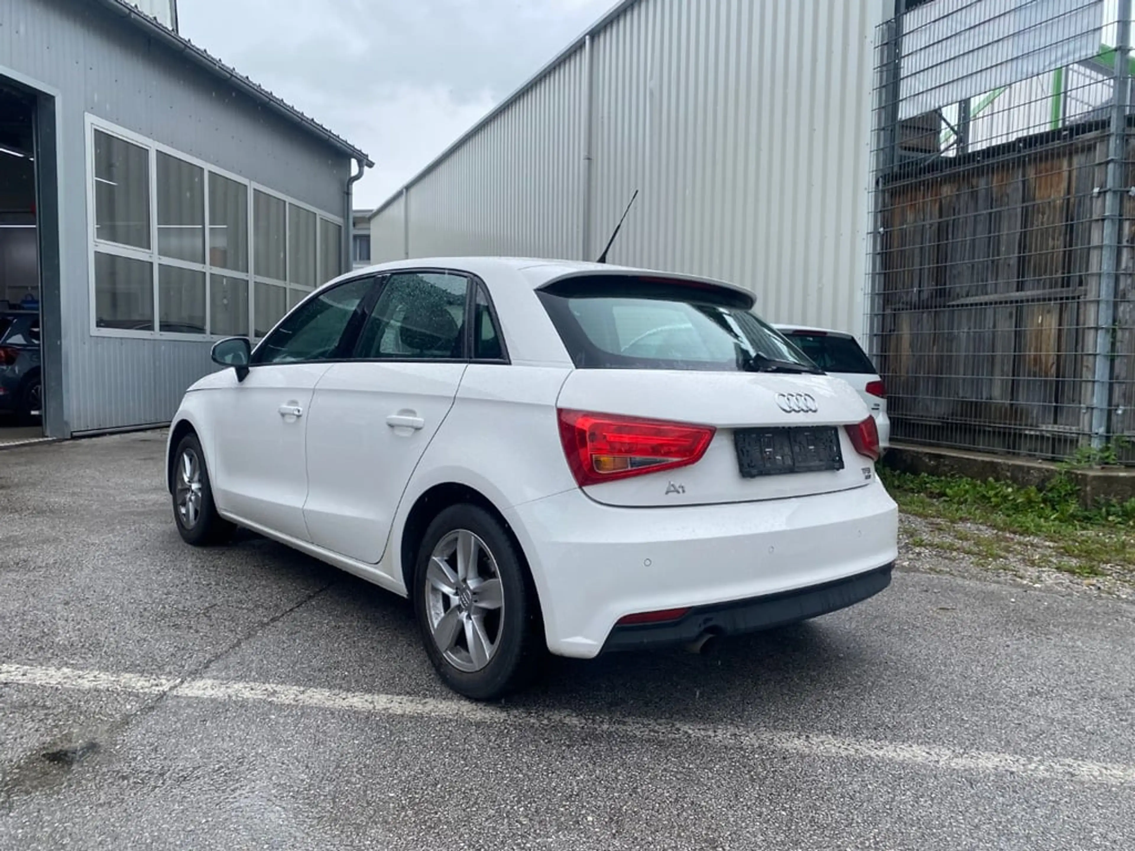 Audi A1 Sportback 1.0 TFSI**KLIMA**2.Bes** — photo 3