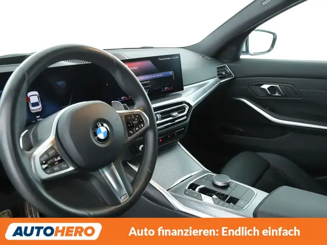 BMW 3 Series view 11