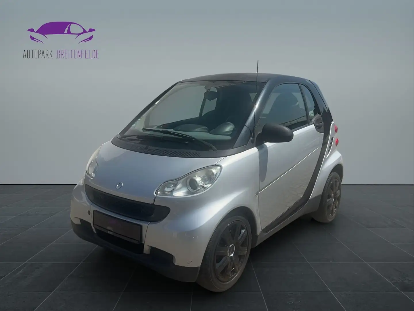smart forTwo fortwo Car Play* Tüv 2026 Schwarz - 1