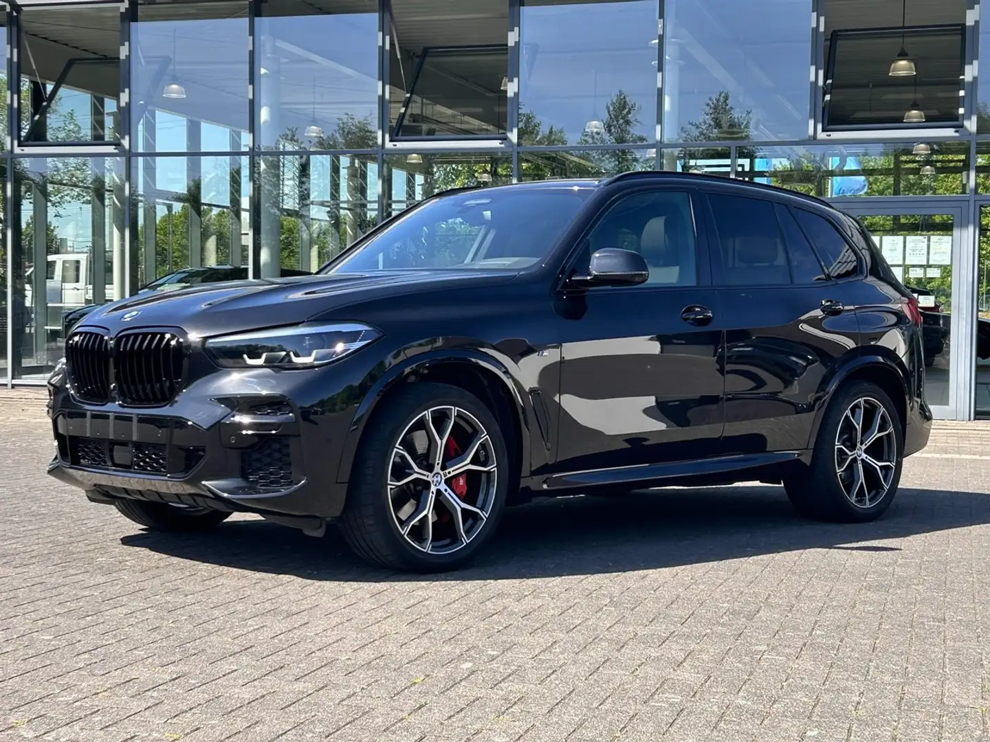 BMW X5 xDrive30d M Sport / Leder / Glasdach / AHK Fekete - 1