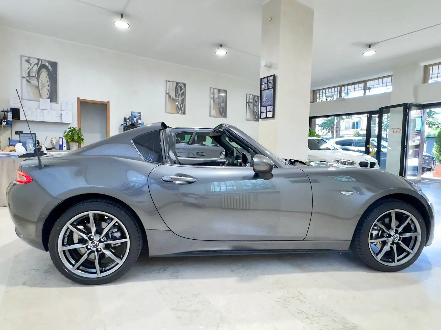 Mazda MX-5 MX-5 RF 2.0 Sport 184 CV, Unico Propr., Carplay Gris - 2