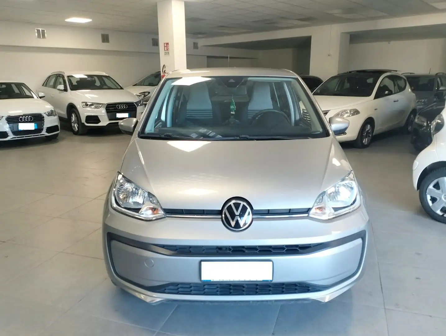 Volkswagen up! up! 5p 1.0 eco Move 68cv my20 Cerchi Cam KM 120000 Grigio - 2