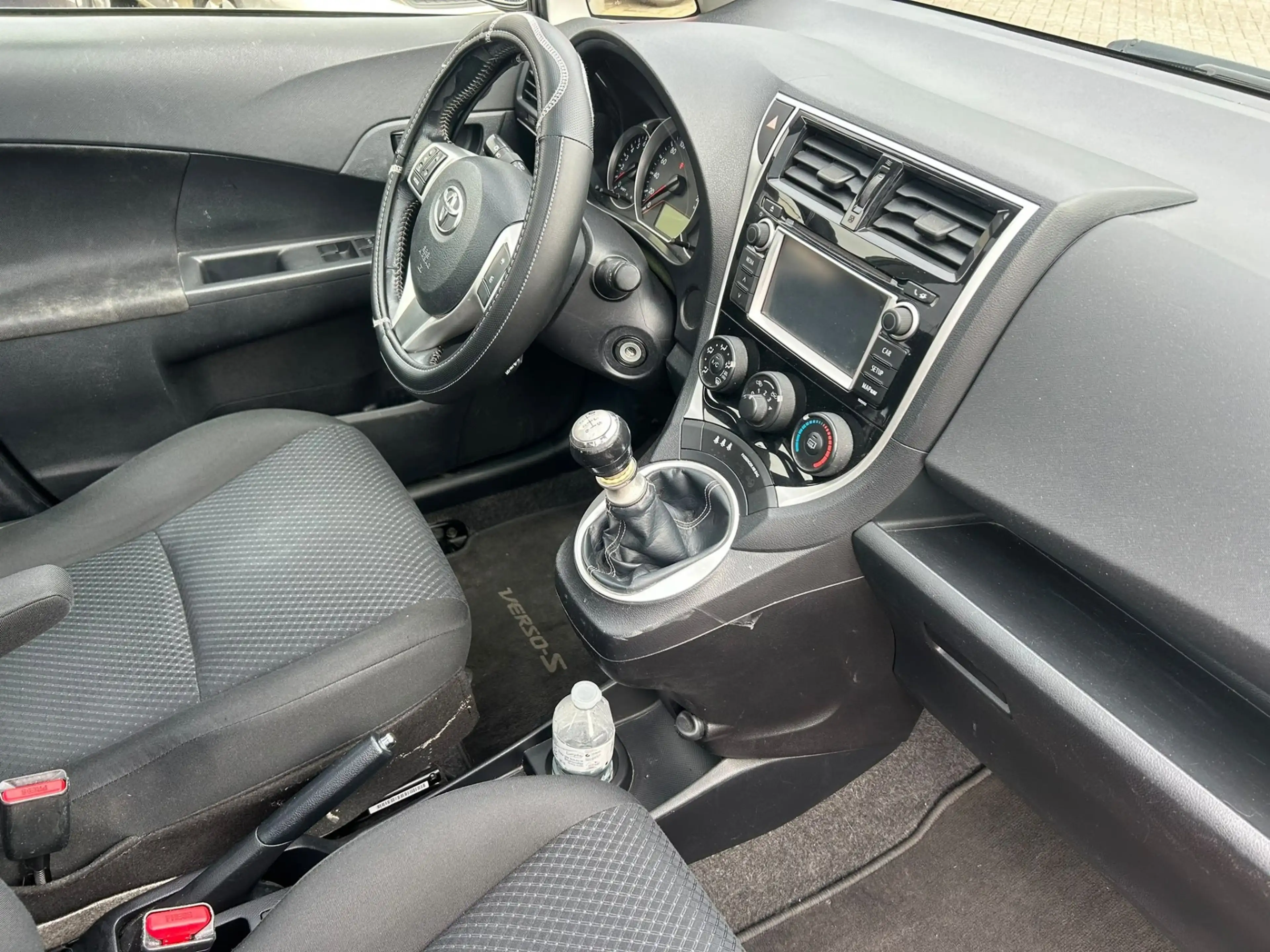 Toyota Verso-S Verso S 1.33 VVT-i Comfort — photo 15