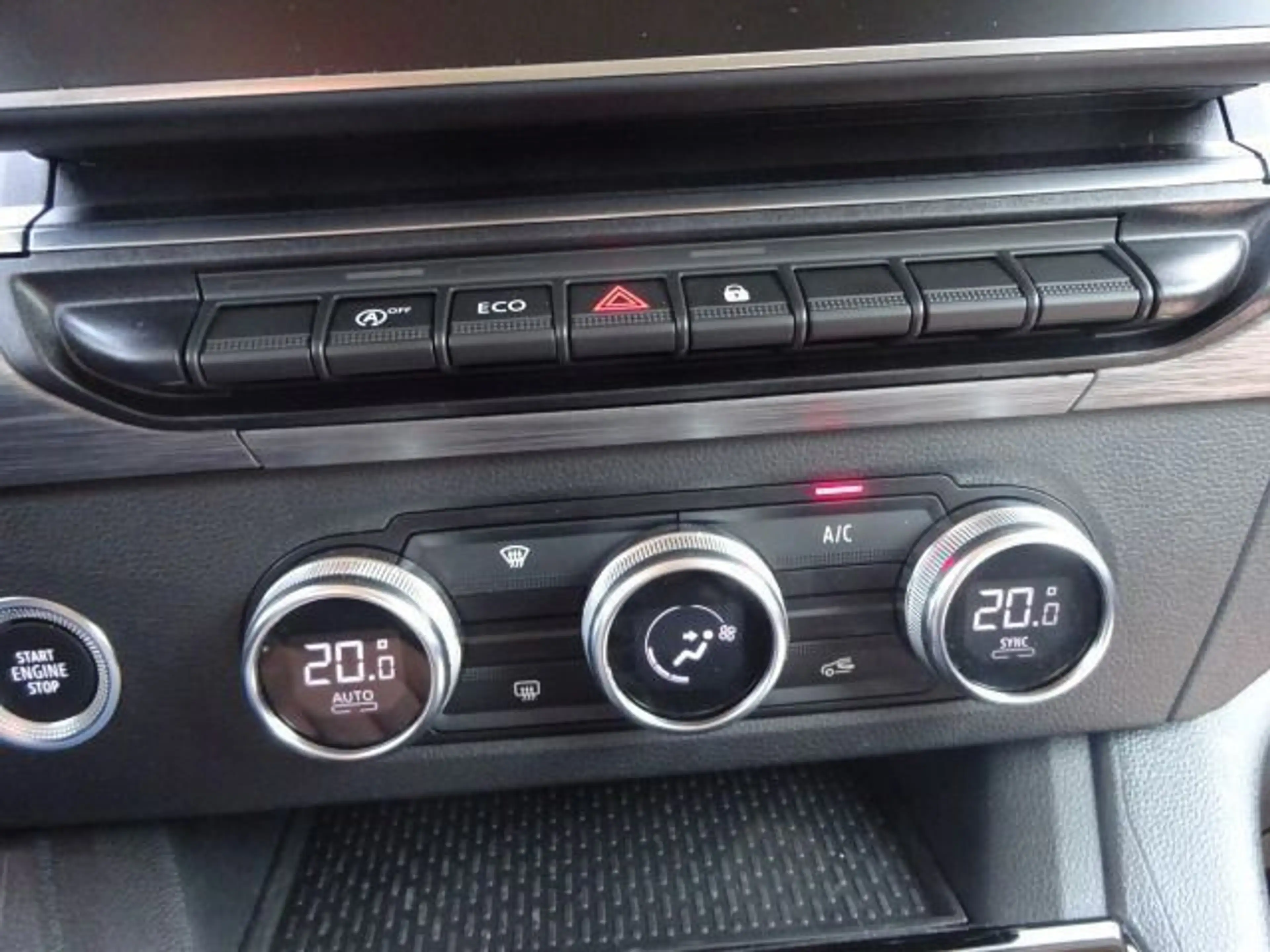 Nissan Townstar Kombi 1.3 L1 N-Connecta CarPlay Kamera — photo 15