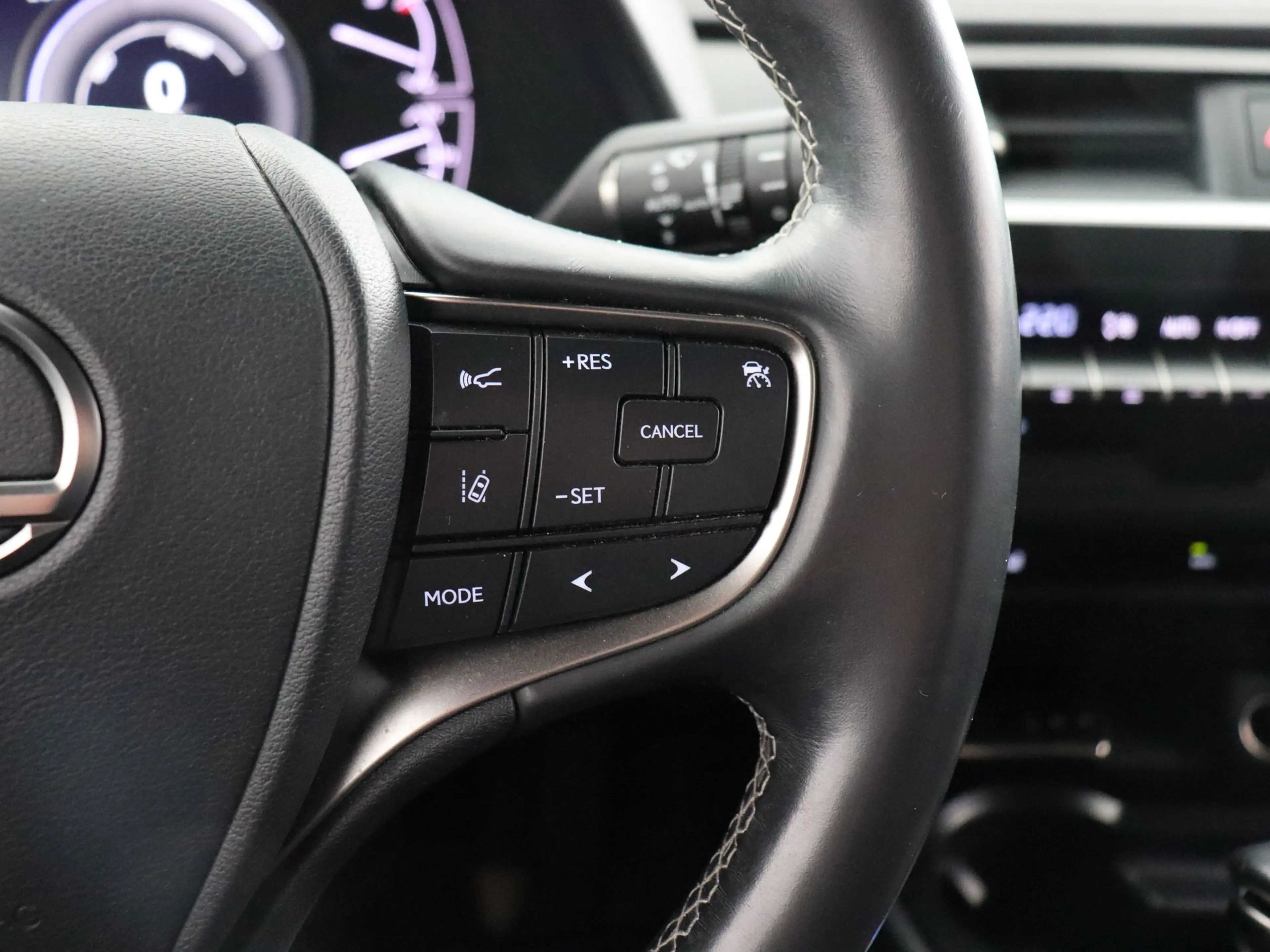 Lexus UX 250h F Sport Line (Camera / ACC / Stoelverw. / Carplay) — photo 15