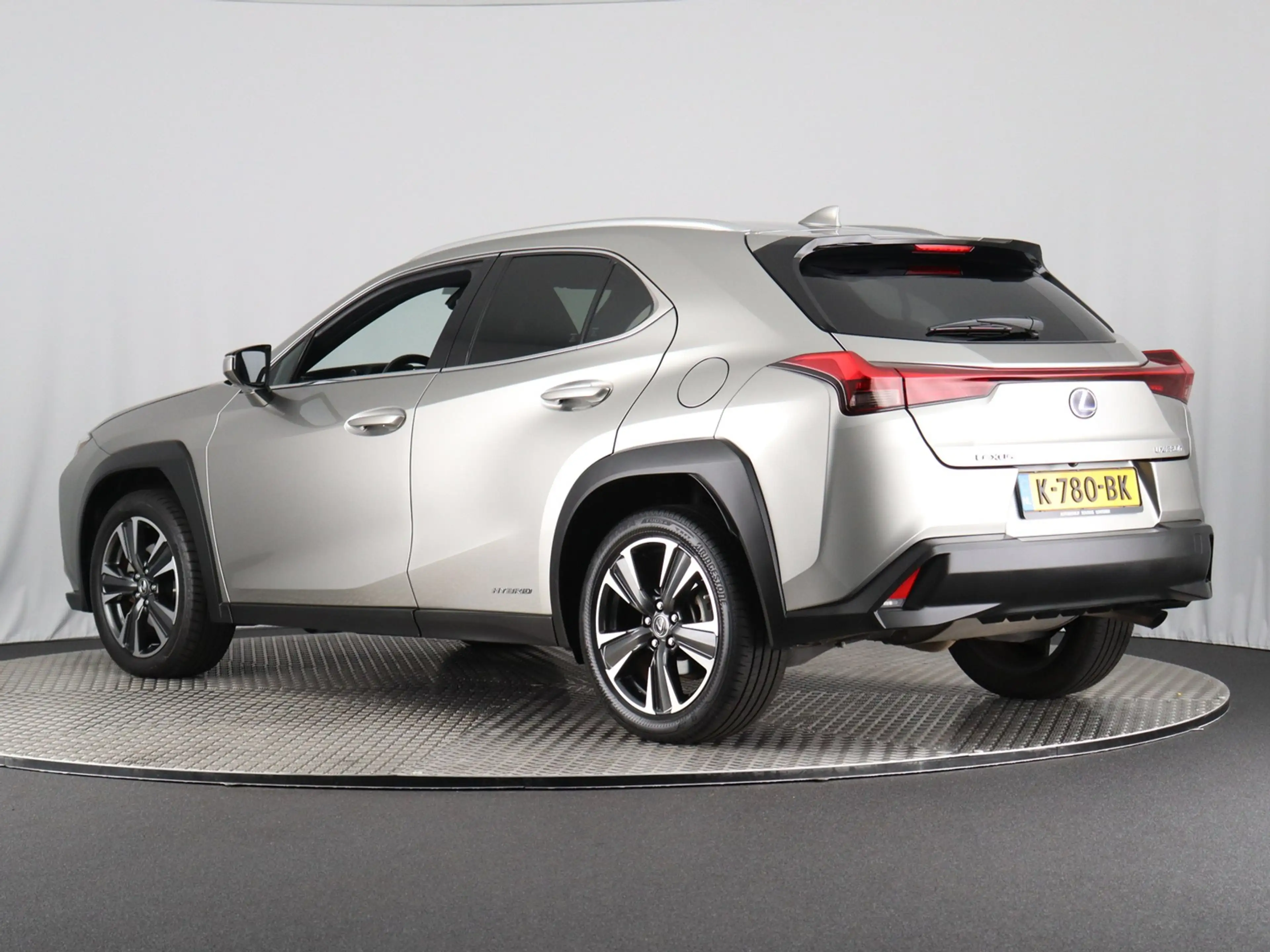 Lexus UX 250h F Sport Line (Camera / ACC / Stoelverw. / Carplay) — photo 46