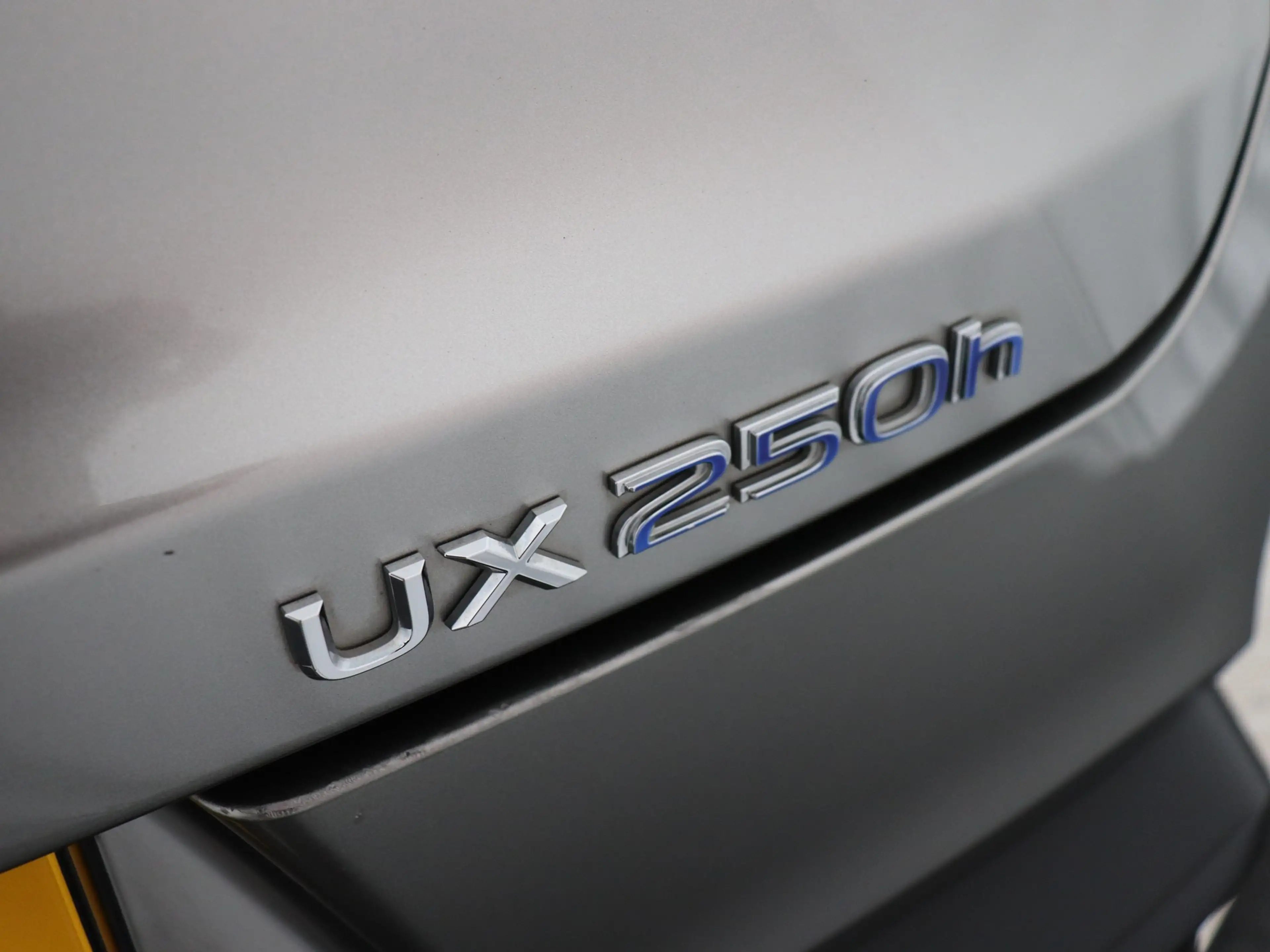 Lexus UX 250h F Sport Line (Camera / ACC / Stoelverw. / Carplay) — photo 35