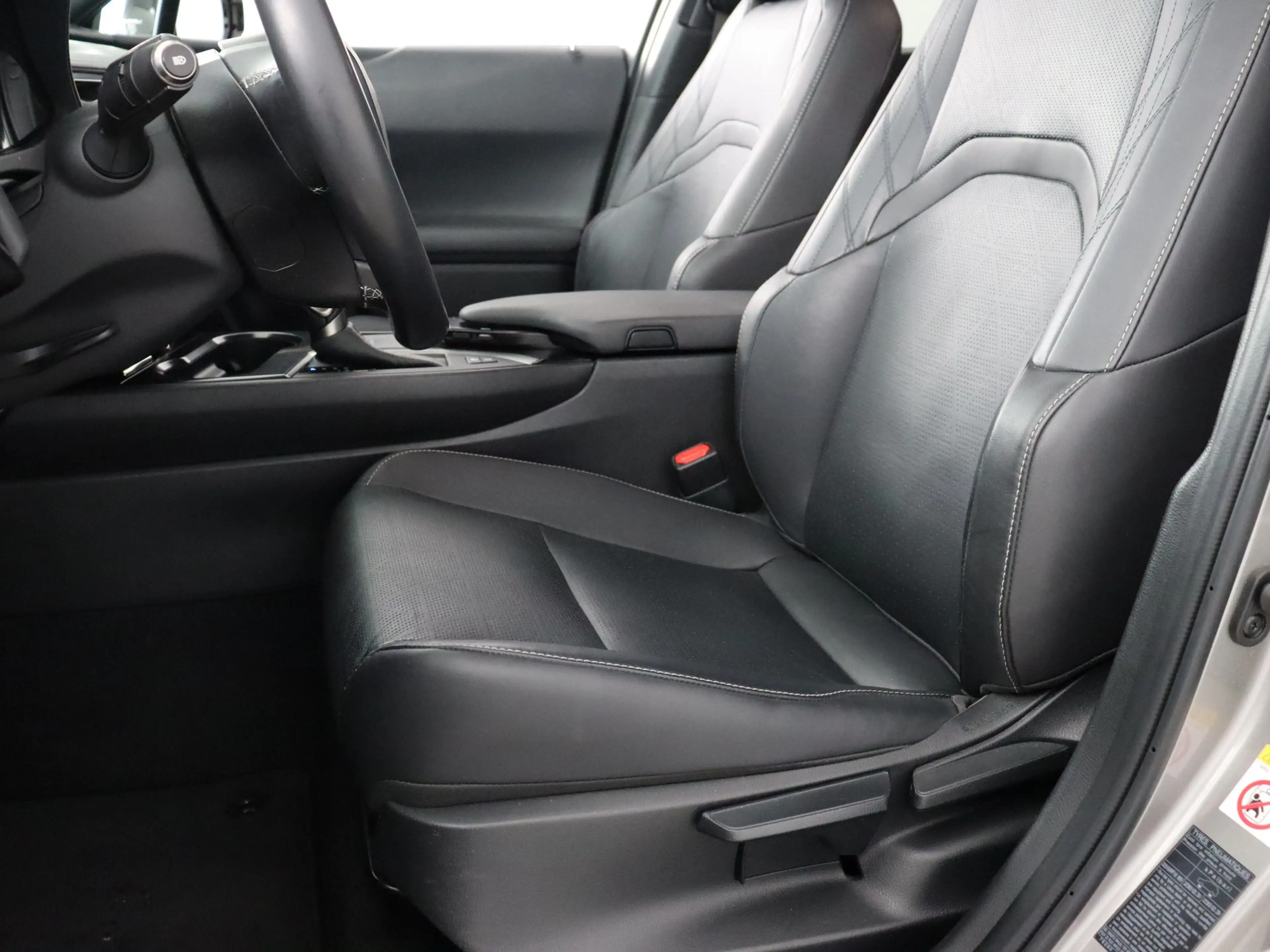 Lexus UX 250h F Sport Line (Camera / ACC / Stoelverw. / Carplay) — photo 11