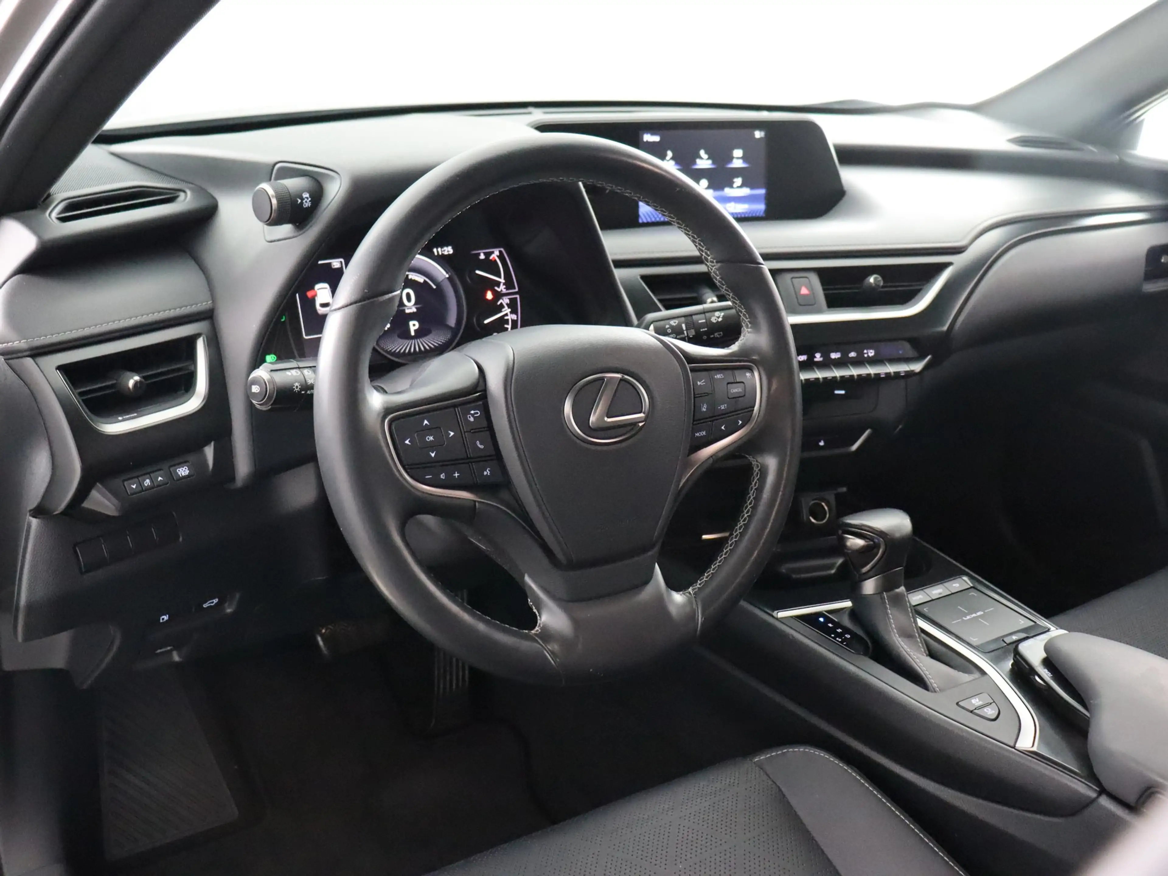 Lexus UX 250h F Sport Line (Camera / ACC / Stoelverw. / Carplay) — photo 3