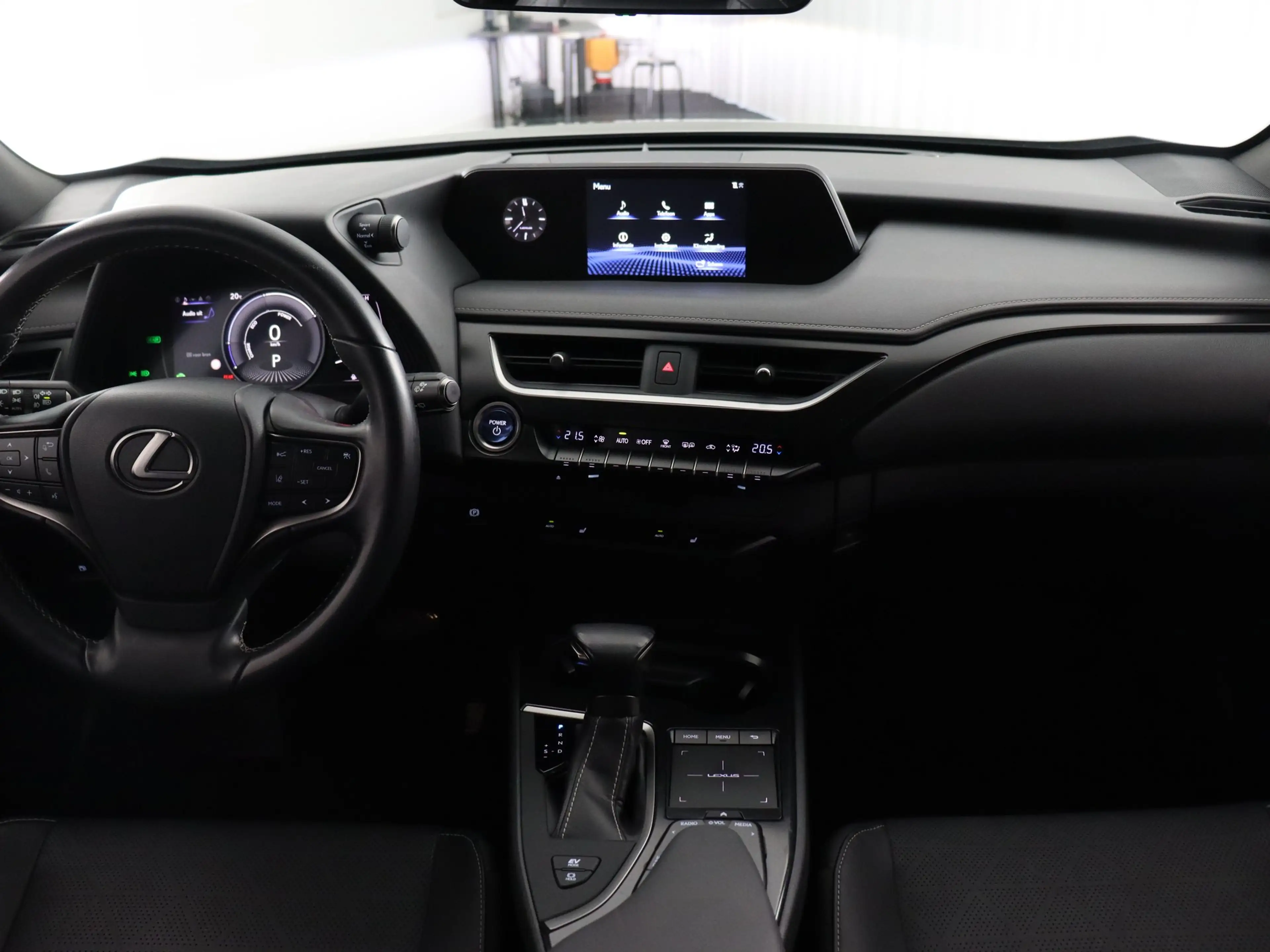 Lexus UX 250h F Sport Line (Camera / ACC / Stoelverw. / Carplay) — photo 28